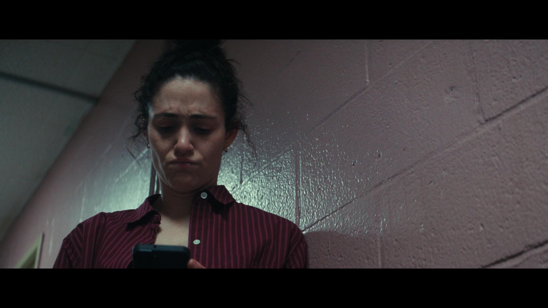 Furious_S01E06_They_Make_a_Noise_Like_Feathers_1080p_ERW_004574.jpg