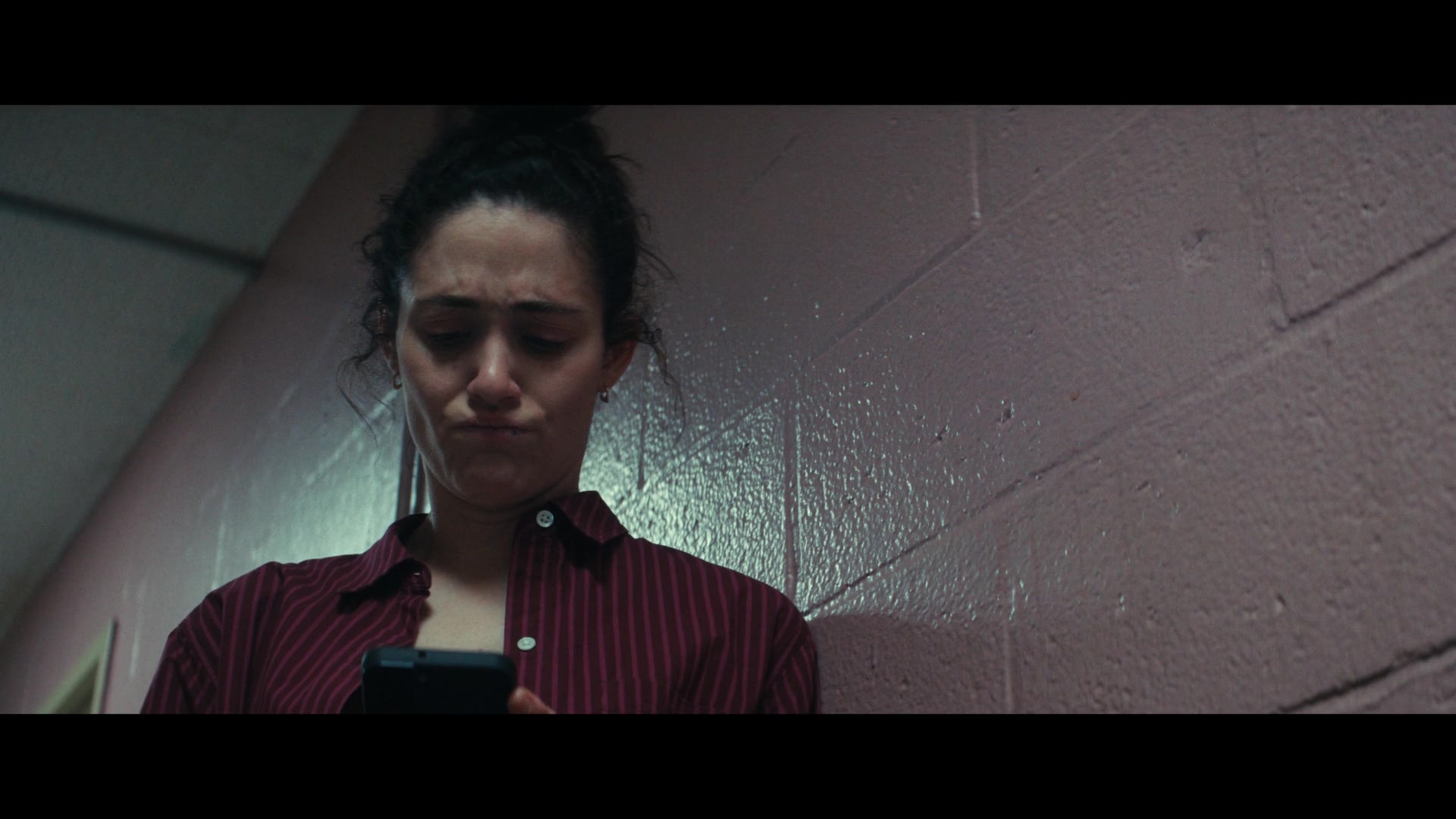 Furious_S01E06_They_Make_a_Noise_Like_Feathers_1080p_ERW_004575.jpg
