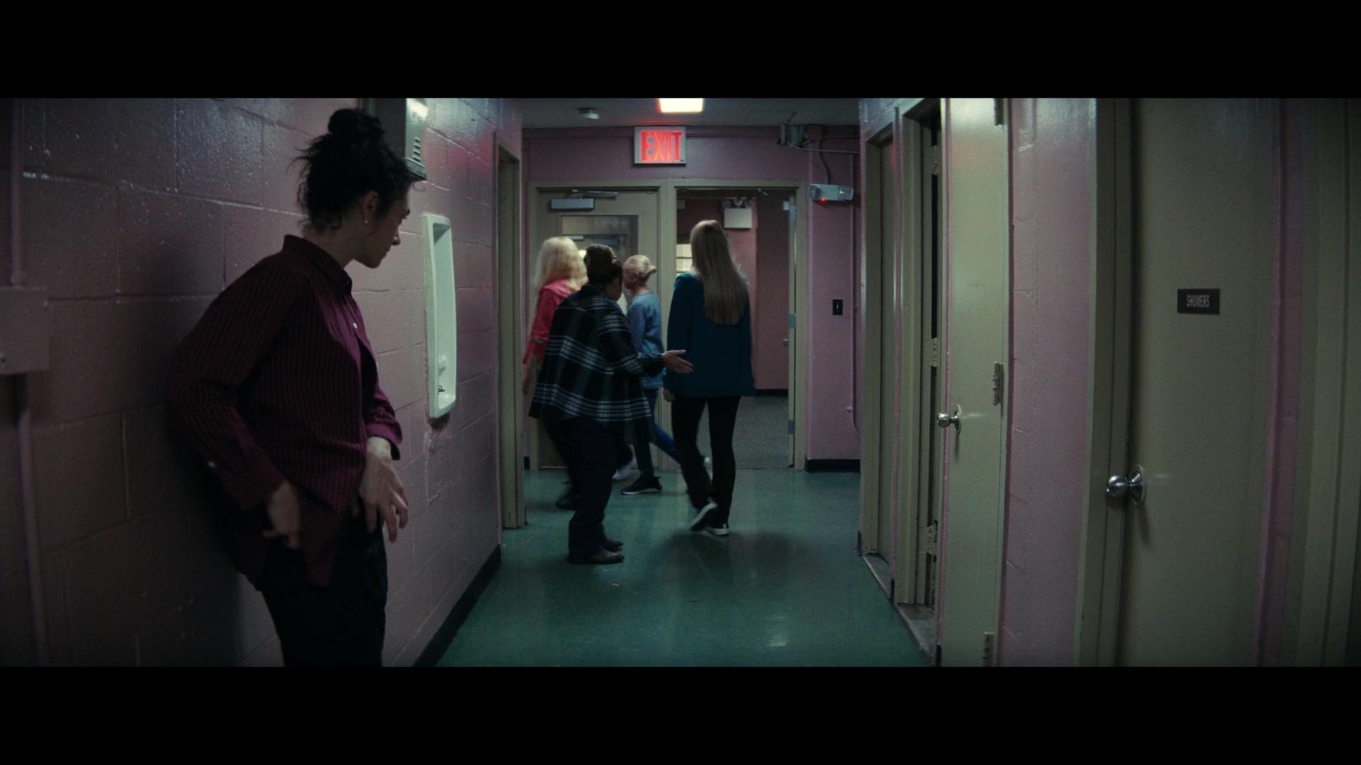 Furious_S01E06_They_Make_a_Noise_Like_Feathers_1080p_ERW_004599.jpg