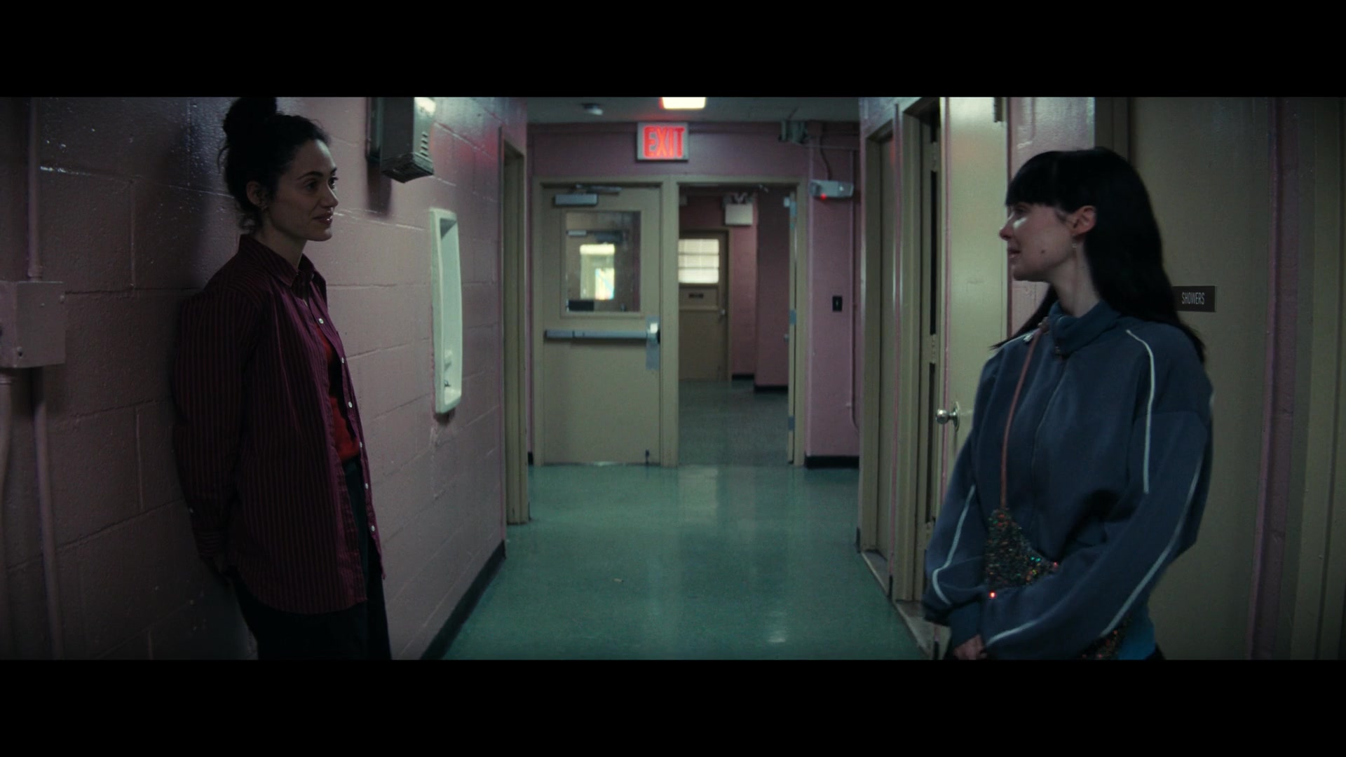 Furious_S01E06_They_Make_a_Noise_Like_Feathers_1080p_ERW_004615.jpg