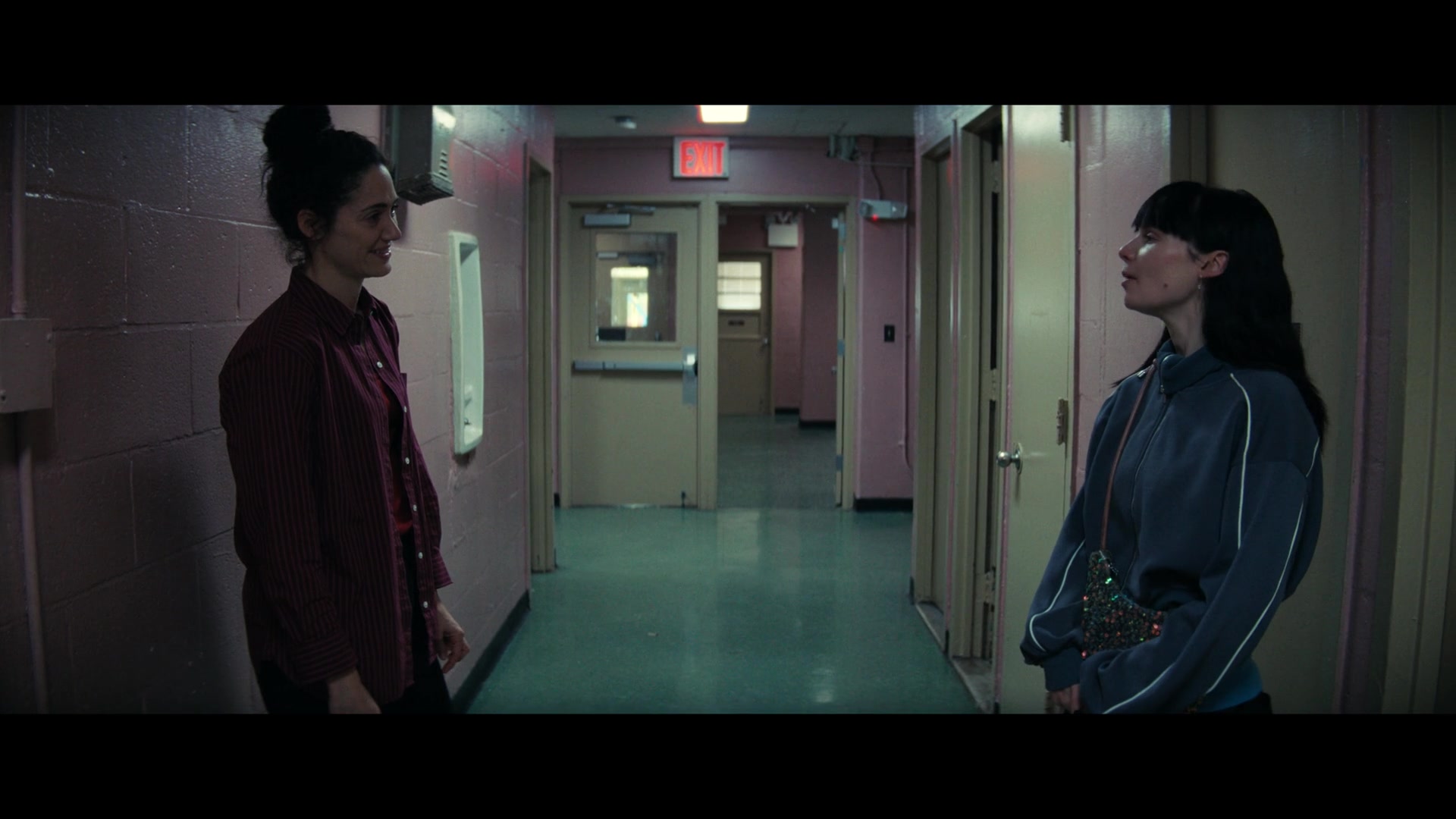 Furious_S01E06_They_Make_a_Noise_Like_Feathers_1080p_ERW_004629.jpg
