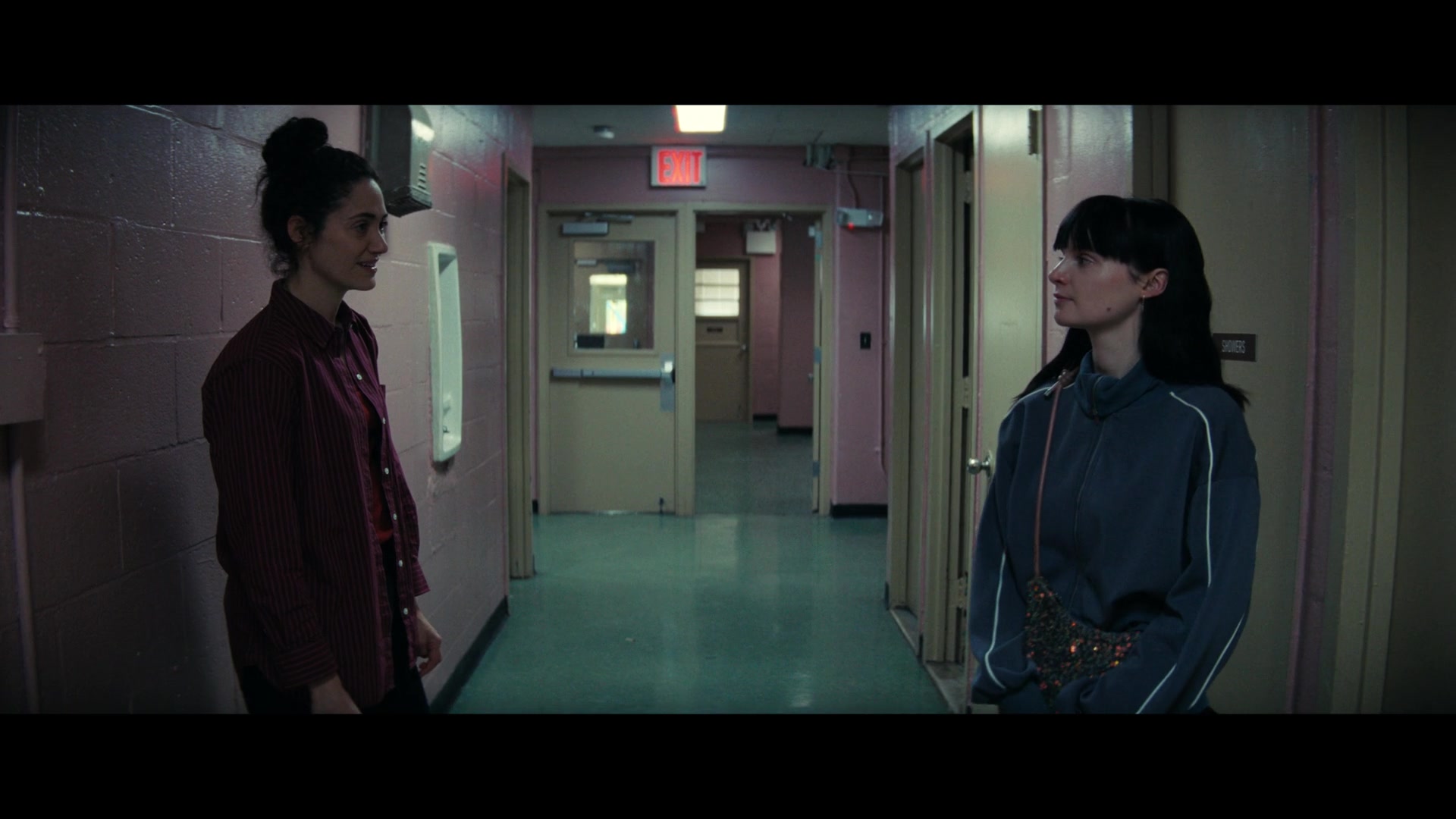 Furious_S01E06_They_Make_a_Noise_Like_Feathers_1080p_ERW_004633.jpg
