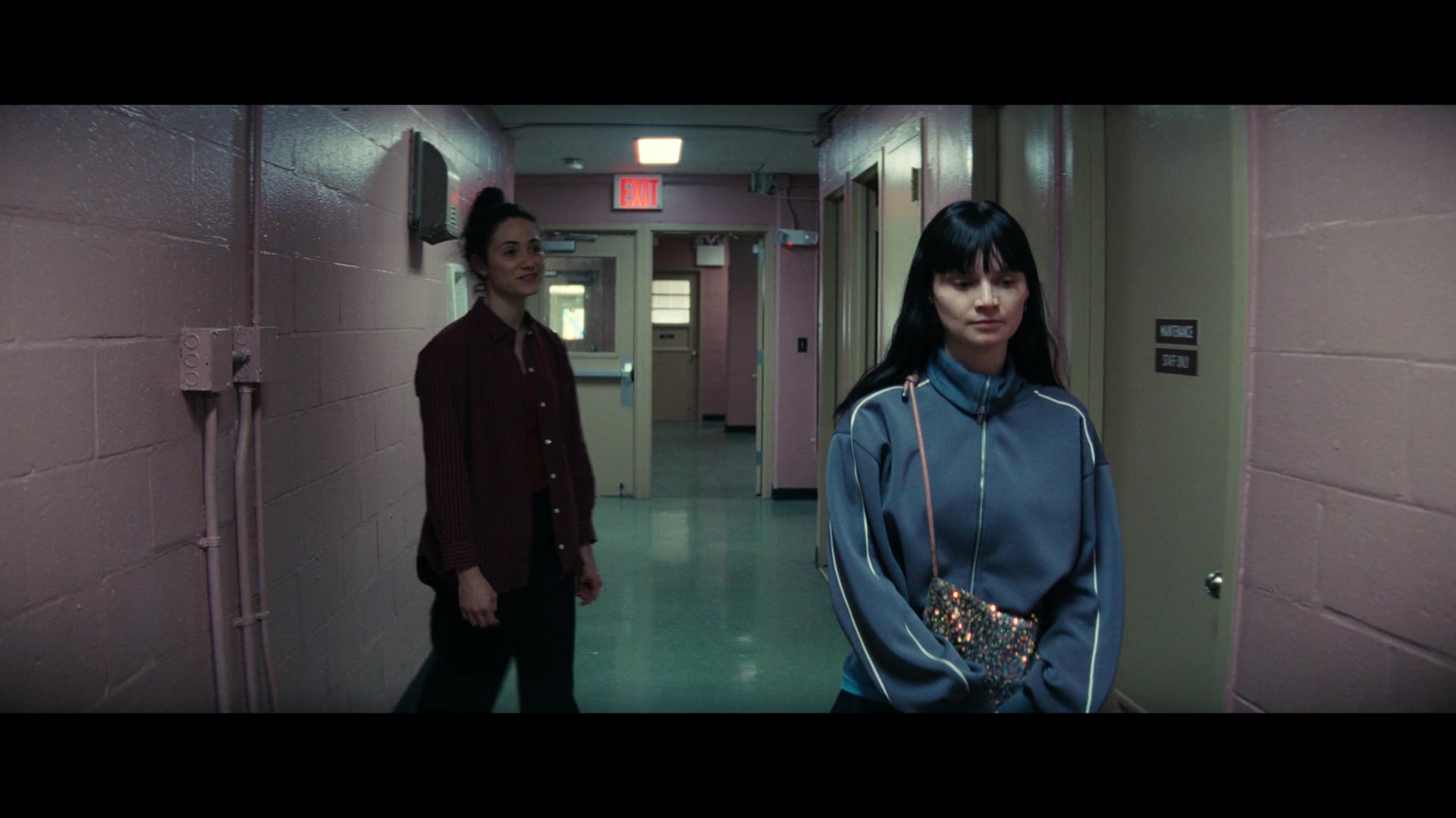 Furious_S01E06_They_Make_a_Noise_Like_Feathers_1080p_ERW_004639.jpg