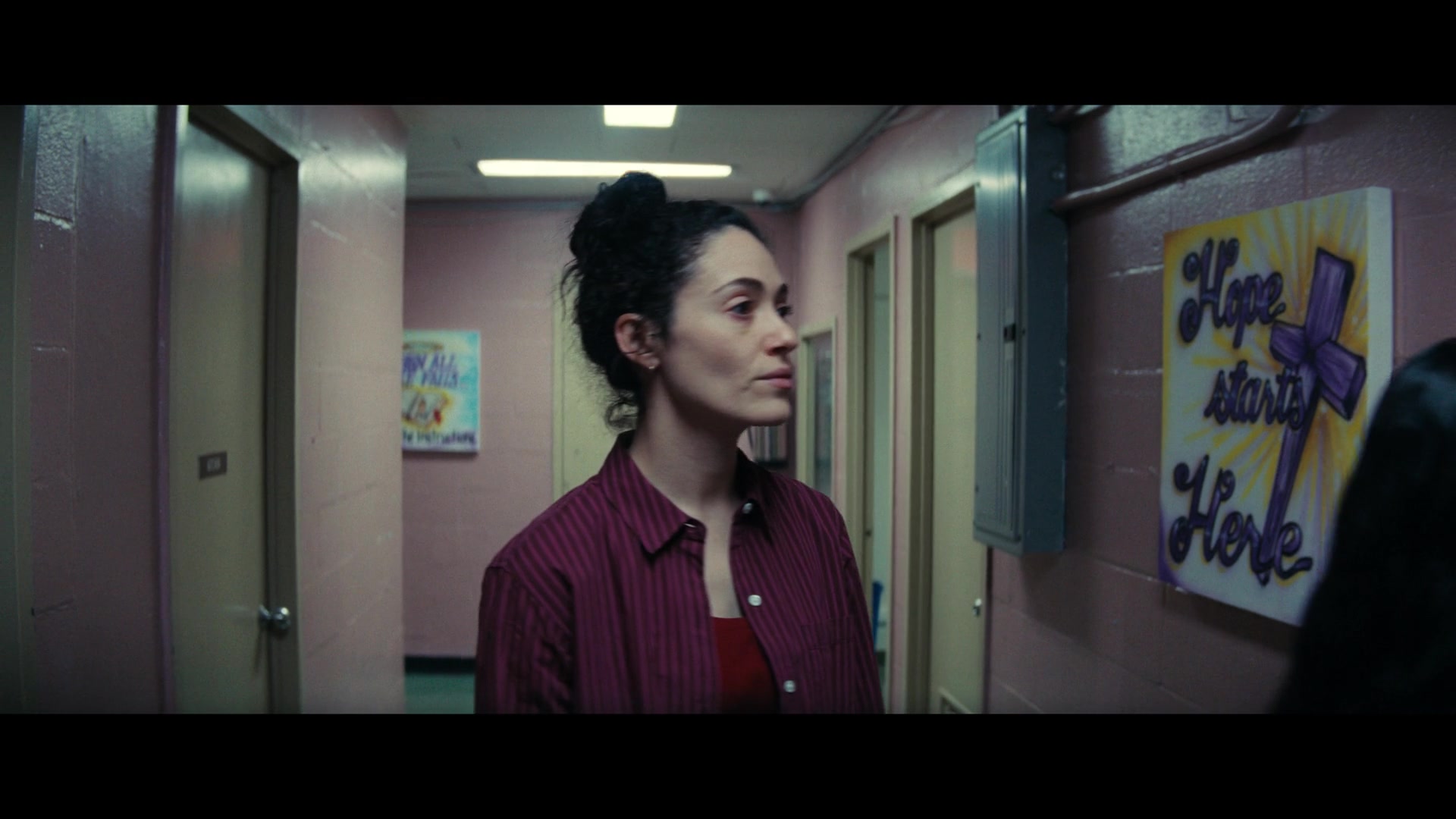 Furious_S01E06_They_Make_a_Noise_Like_Feathers_1080p_ERW_004677.jpg