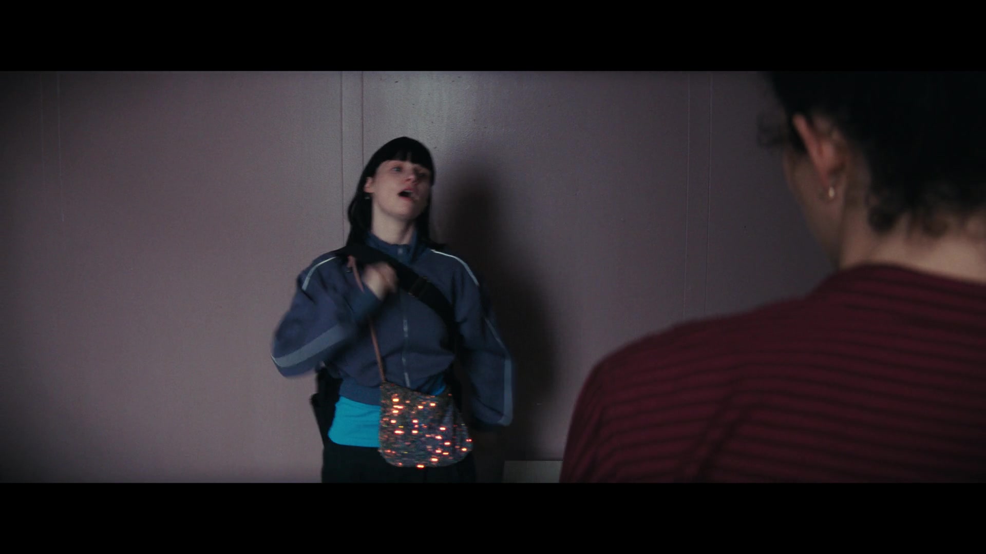 Furious_S01E06_They_Make_a_Noise_Like_Feathers_1080p_ERW_004712.jpg