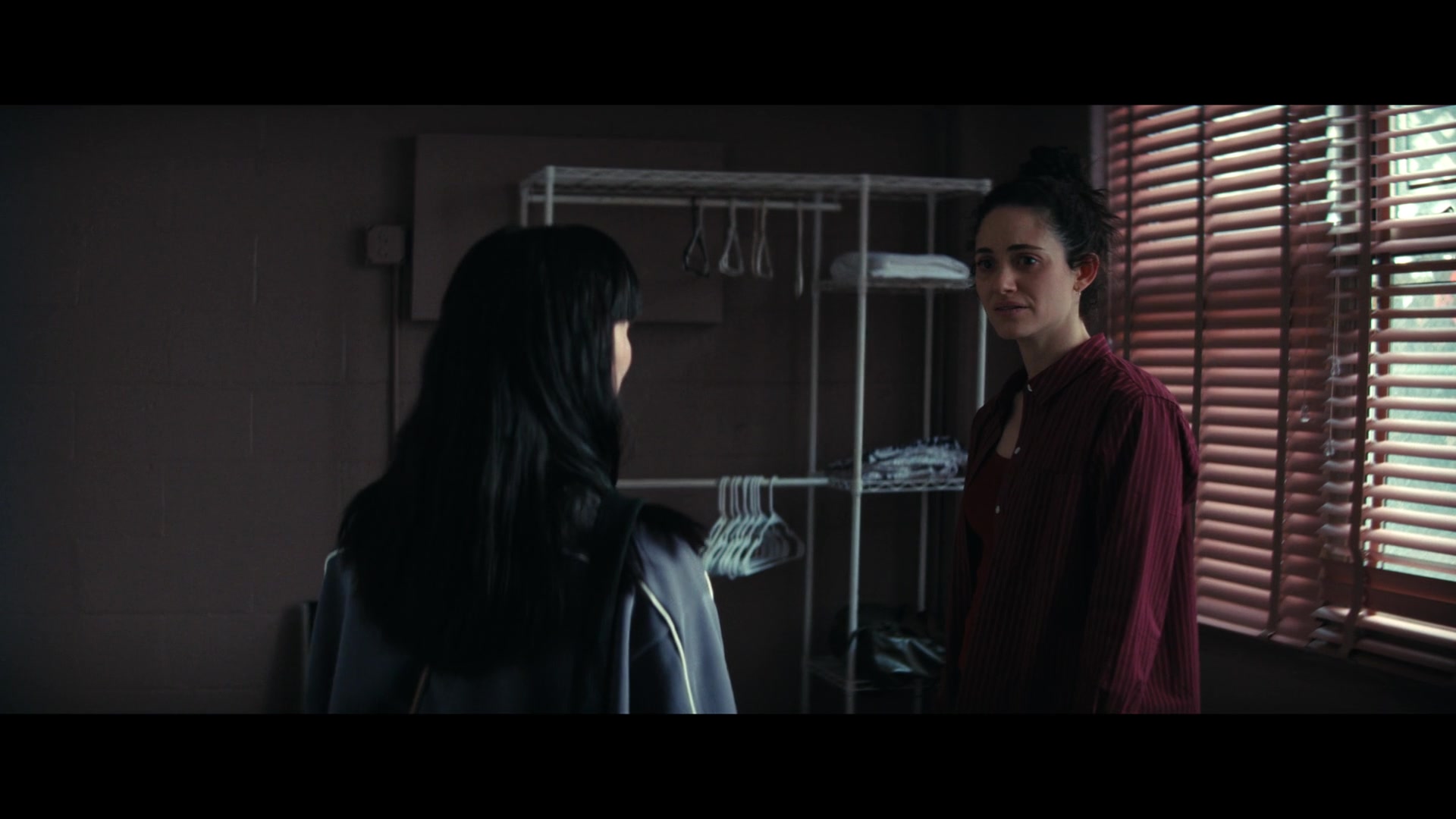 Furious_S01E06_They_Make_a_Noise_Like_Feathers_1080p_ERW_004718.jpg