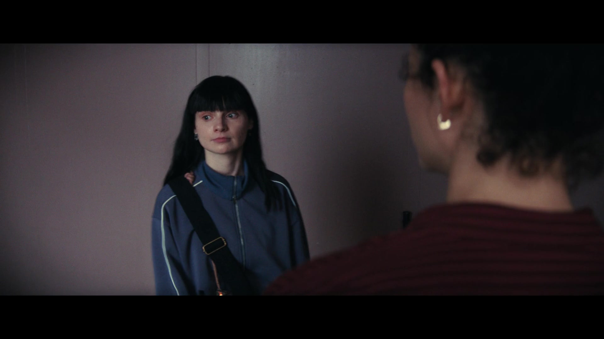 Furious_S01E06_They_Make_a_Noise_Like_Feathers_1080p_ERW_004721.jpg