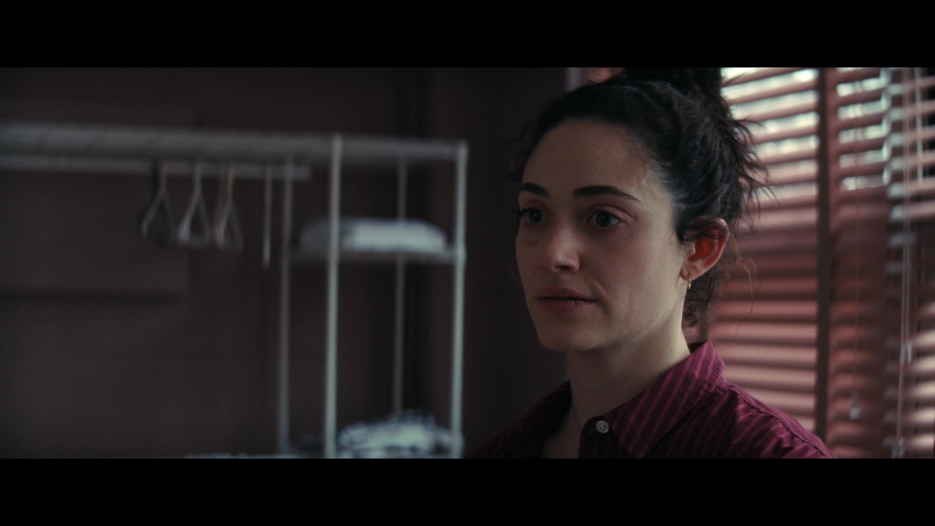 Furious_S01E06_They_Make_a_Noise_Like_Feathers_1080p_ERW_004744.jpg