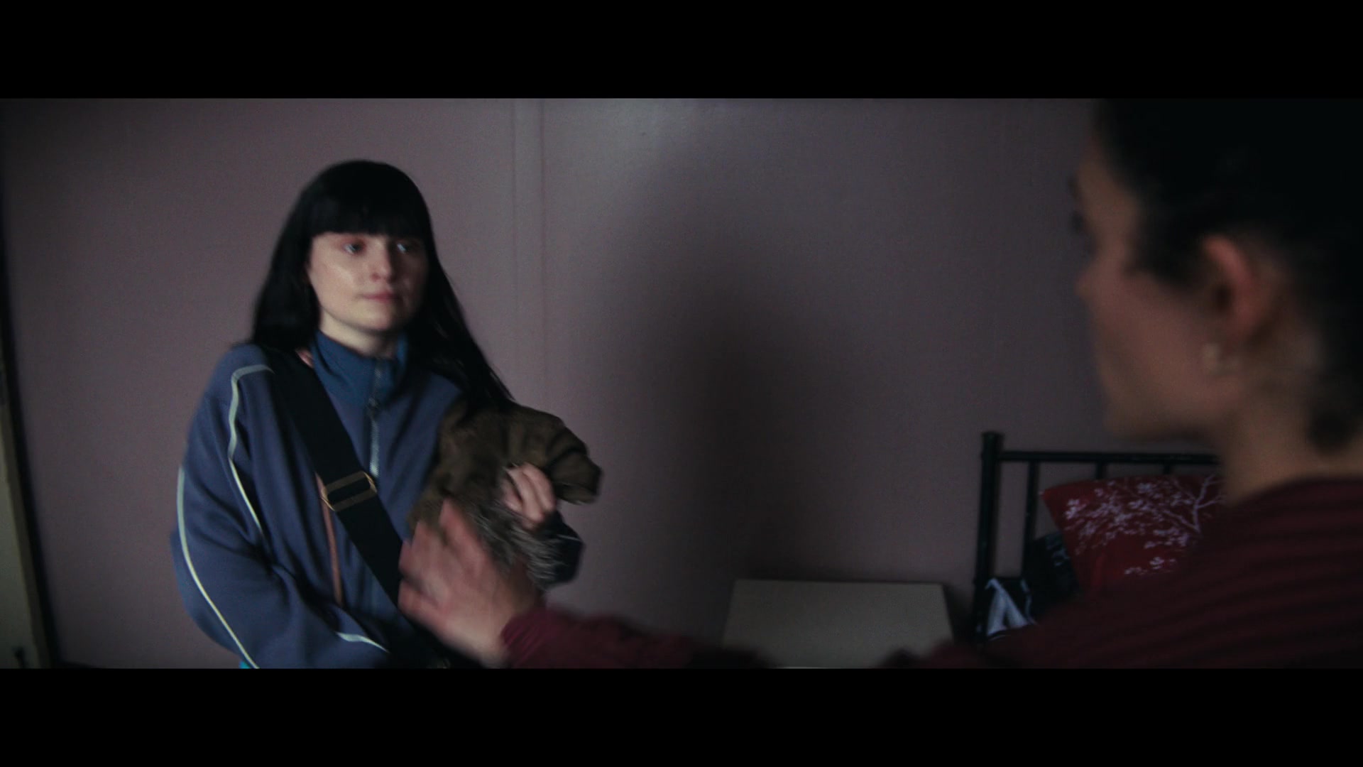 Furious_S01E06_They_Make_a_Noise_Like_Feathers_1080p_ERW_004758.jpg