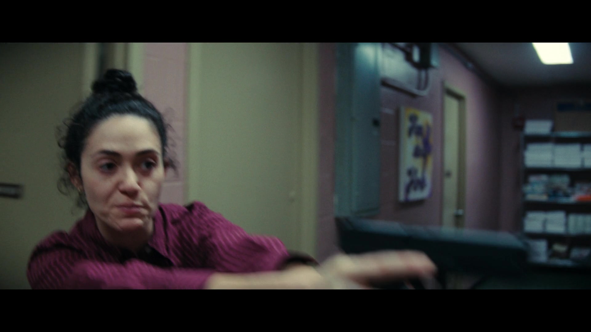 Furious_S01E06_They_Make_a_Noise_Like_Feathers_1080p_ERW_004798.jpg