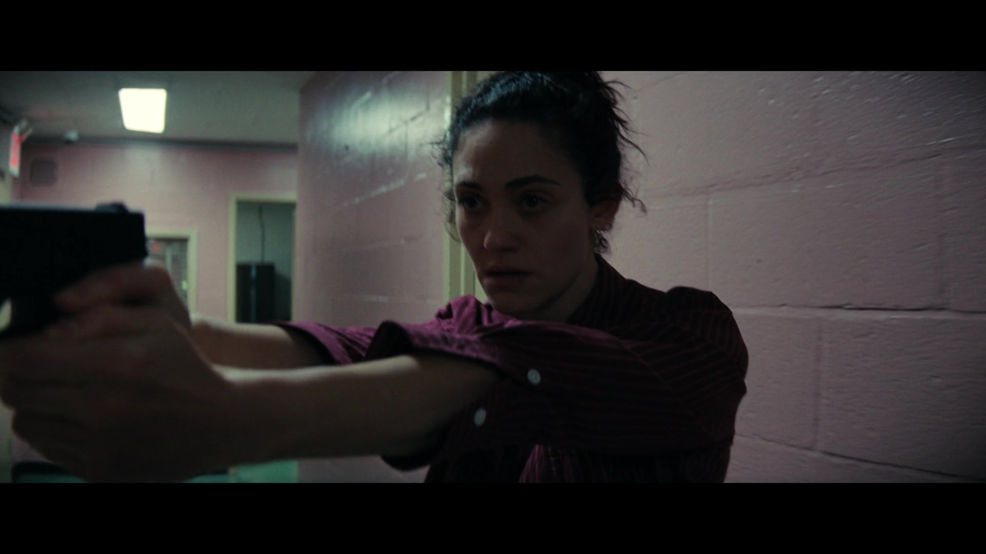 Furious_S01E06_They_Make_a_Noise_Like_Feathers_1080p_ERW_004827.jpg