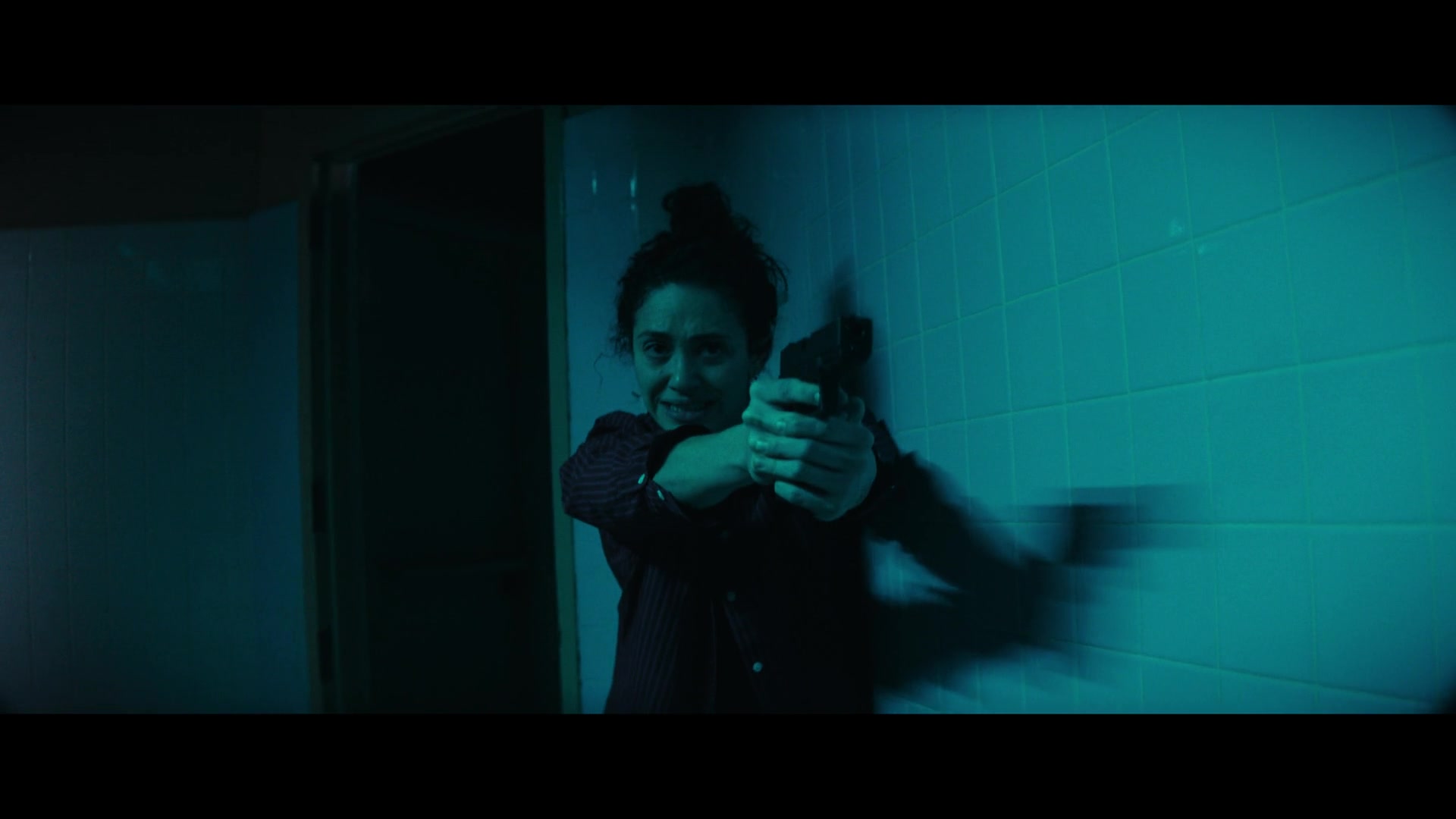 Furious_S01E06_They_Make_a_Noise_Like_Feathers_1080p_ERW_004888.jpg