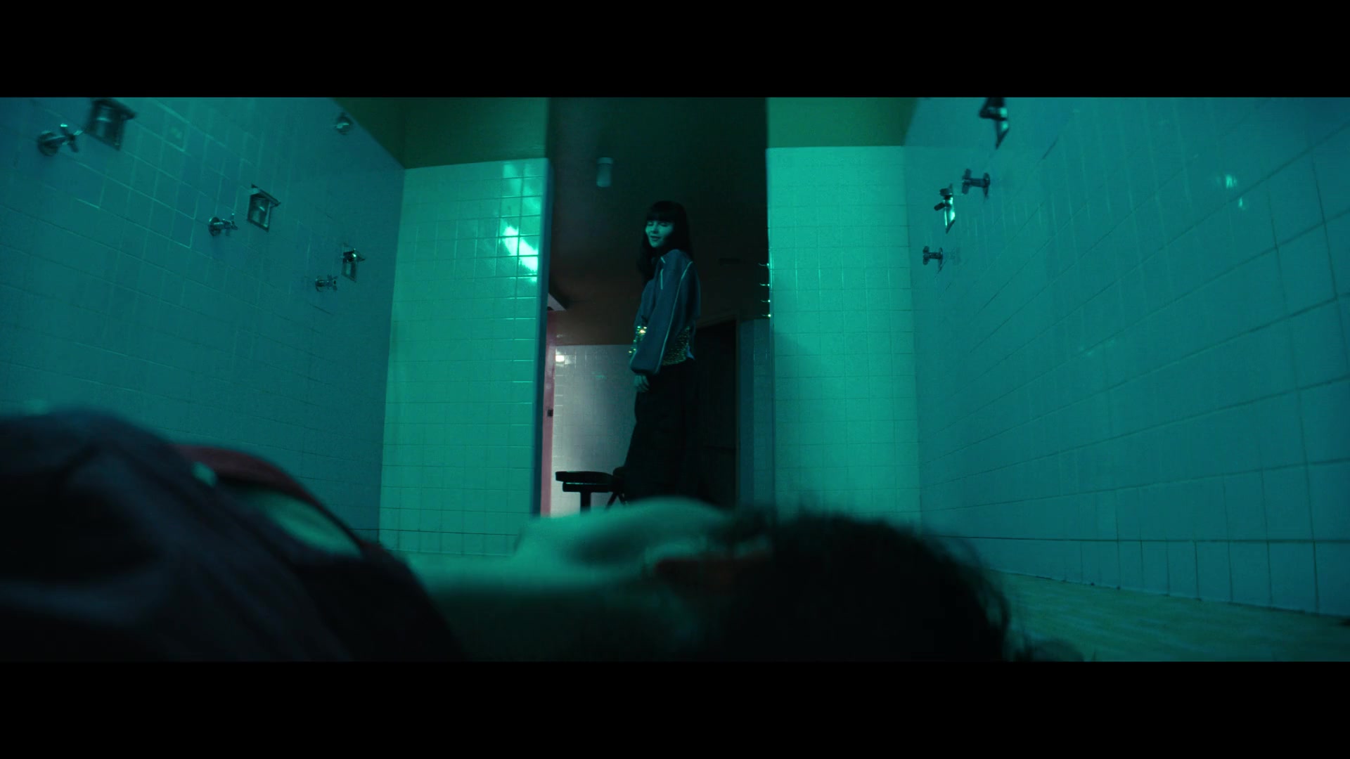 Furious_S01E06_They_Make_a_Noise_Like_Feathers_1080p_ERW_005707.jpg