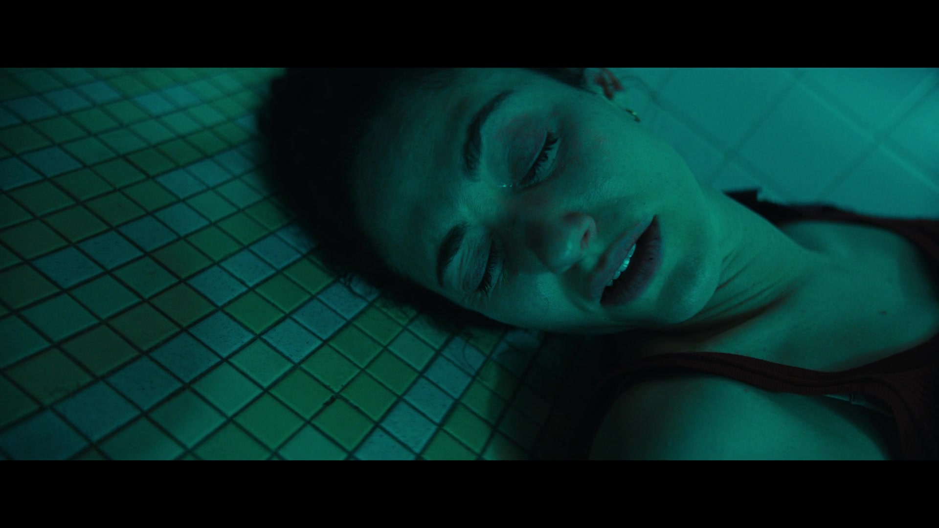 Furious_S01E06_They_Make_a_Noise_Like_Feathers_1080p_ERW_005746.jpg Furious_S01E06_They_Make_a_Noise_Like_Feathers_1080p_ERW_005746.jpg