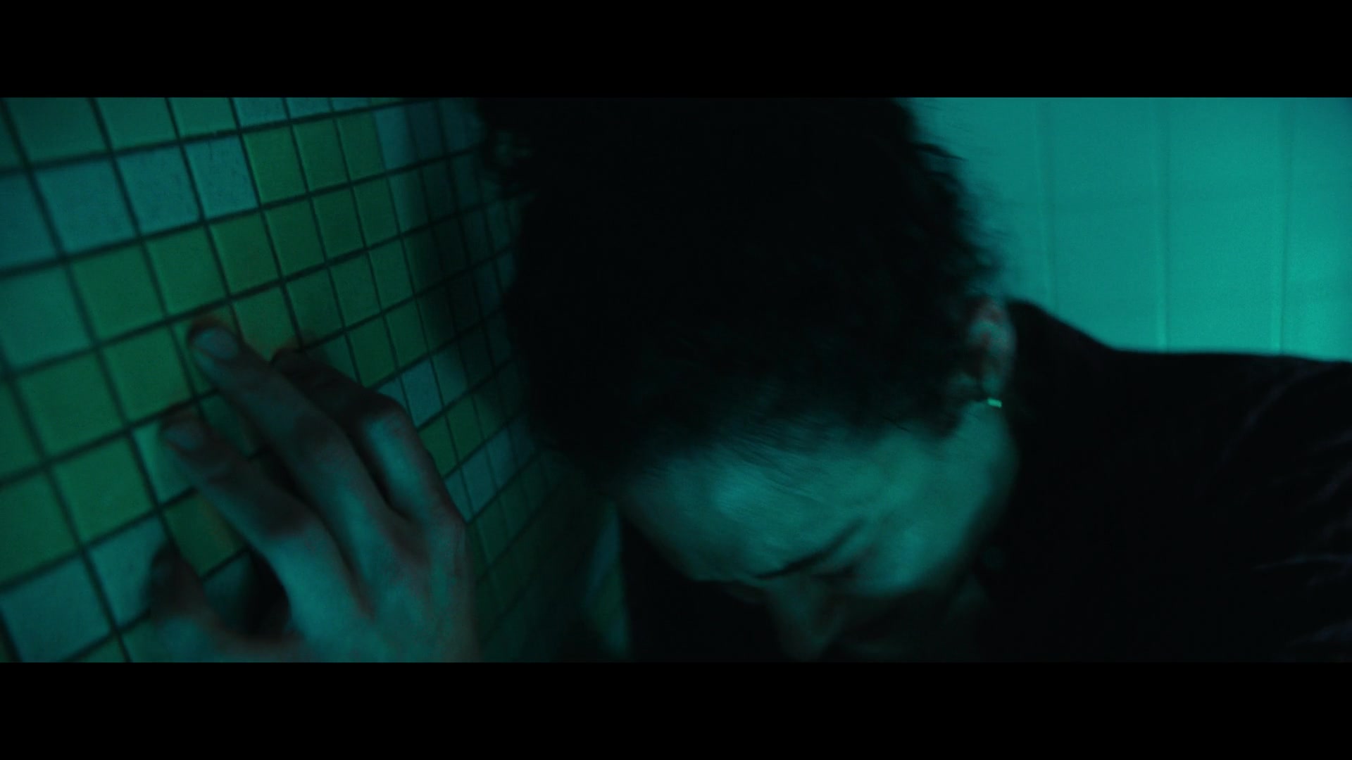 Furious_S01E06_They_Make_a_Noise_Like_Feathers_1080p_ERW_005908.jpg
