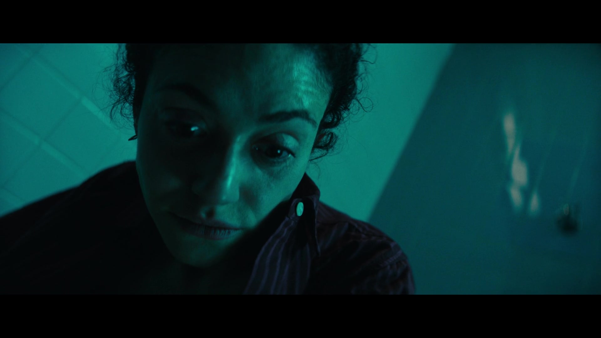 Furious_S01E06_They_Make_a_Noise_Like_Feathers_1080p_ERW_005957.jpg