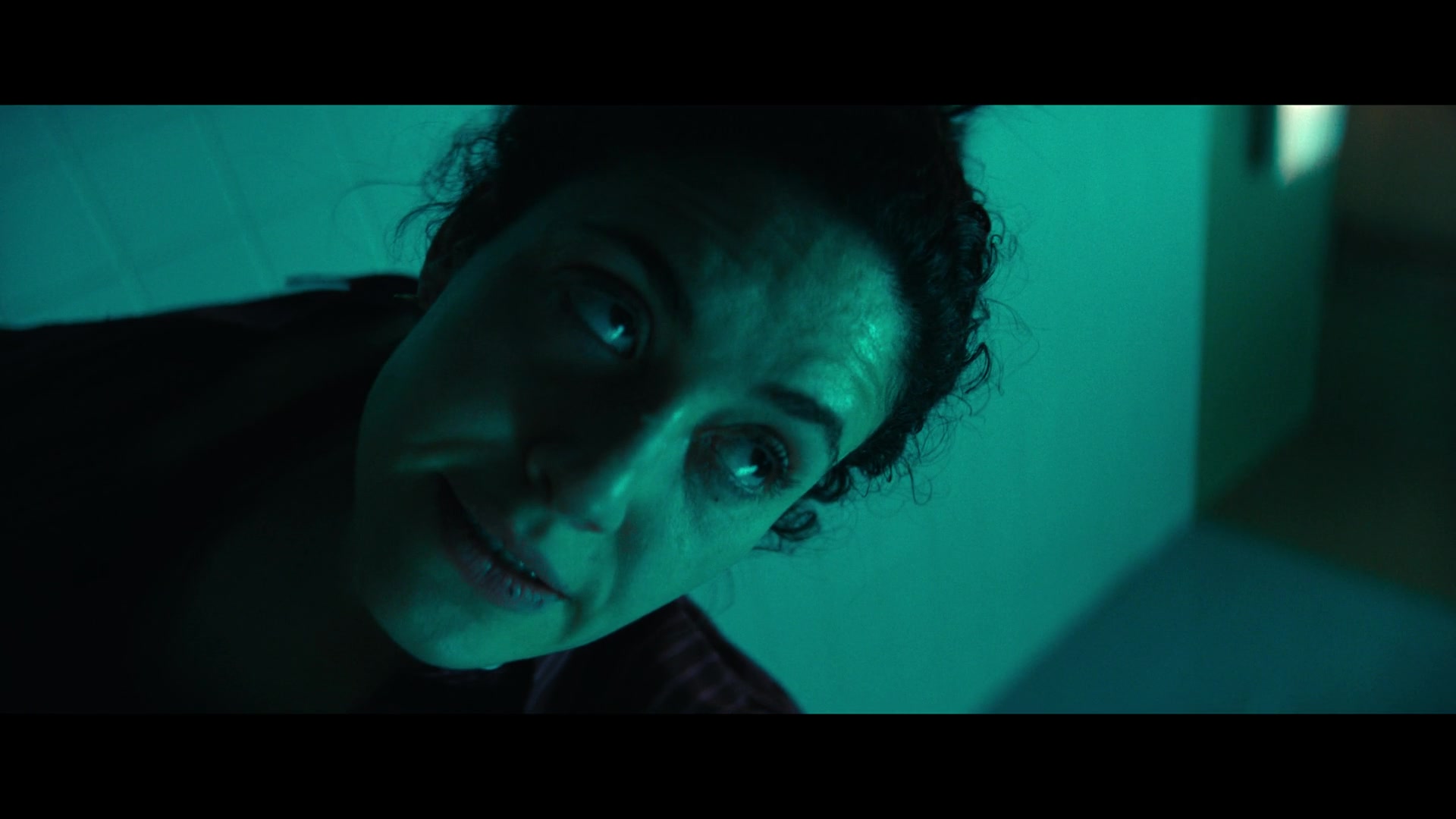 Furious_S01E06_They_Make_a_Noise_Like_Feathers_1080p_ERW_005970.jpg