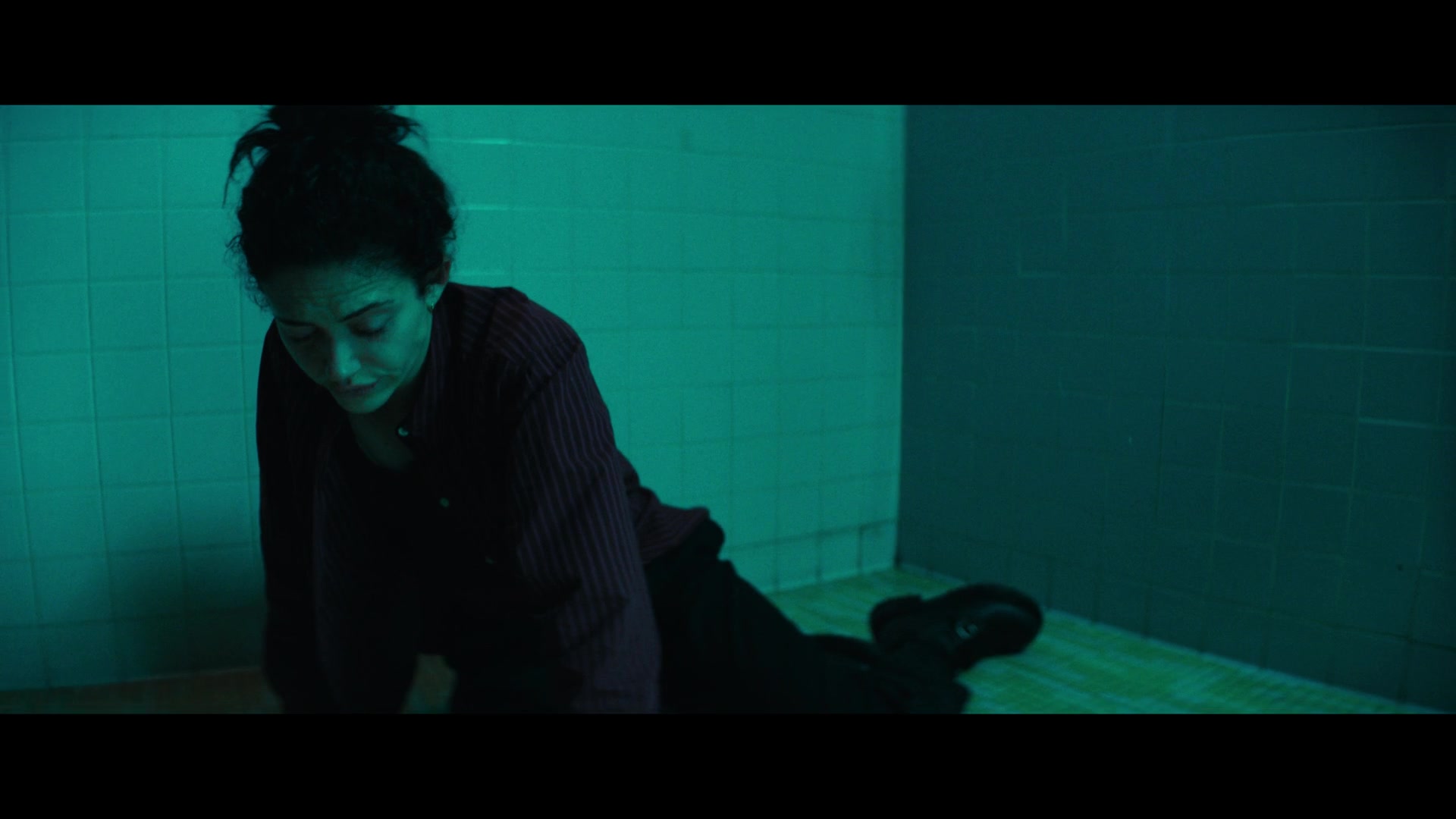 Furious_S01E06_They_Make_a_Noise_Like_Feathers_1080p_ERW_006052.jpg
