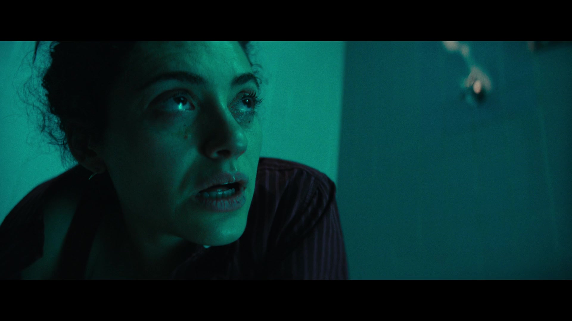 Furious_S01E06_They_Make_a_Noise_Like_Feathers_1080p_ERW_006124.jpg