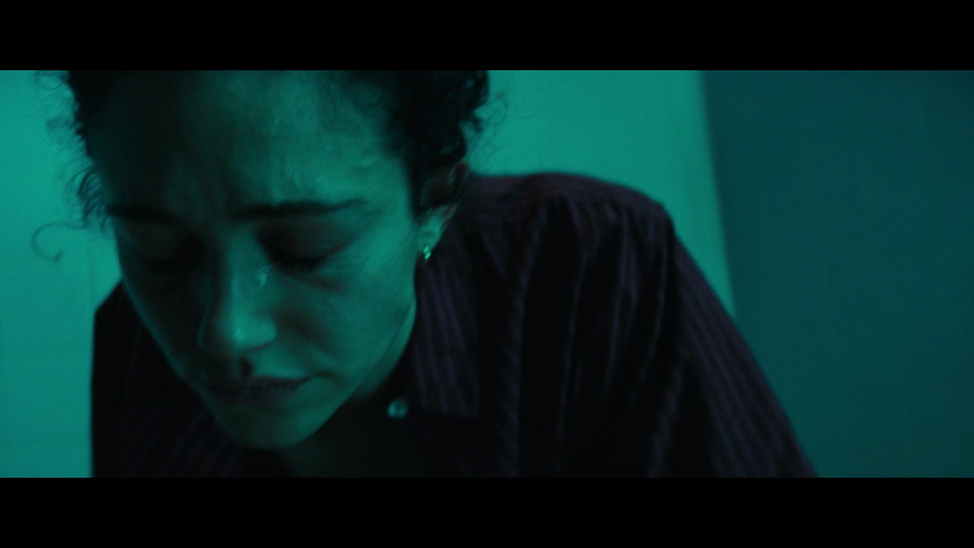 Furious_S01E06_They_Make_a_Noise_Like_Feathers_1080p_ERW_006174.jpg
