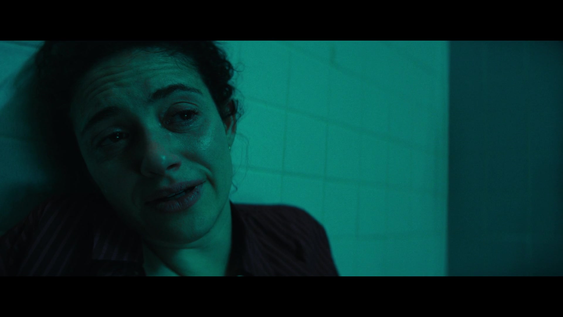 Furious_S01E06_They_Make_a_Noise_Like_Feathers_1080p_ERW_006320.jpg