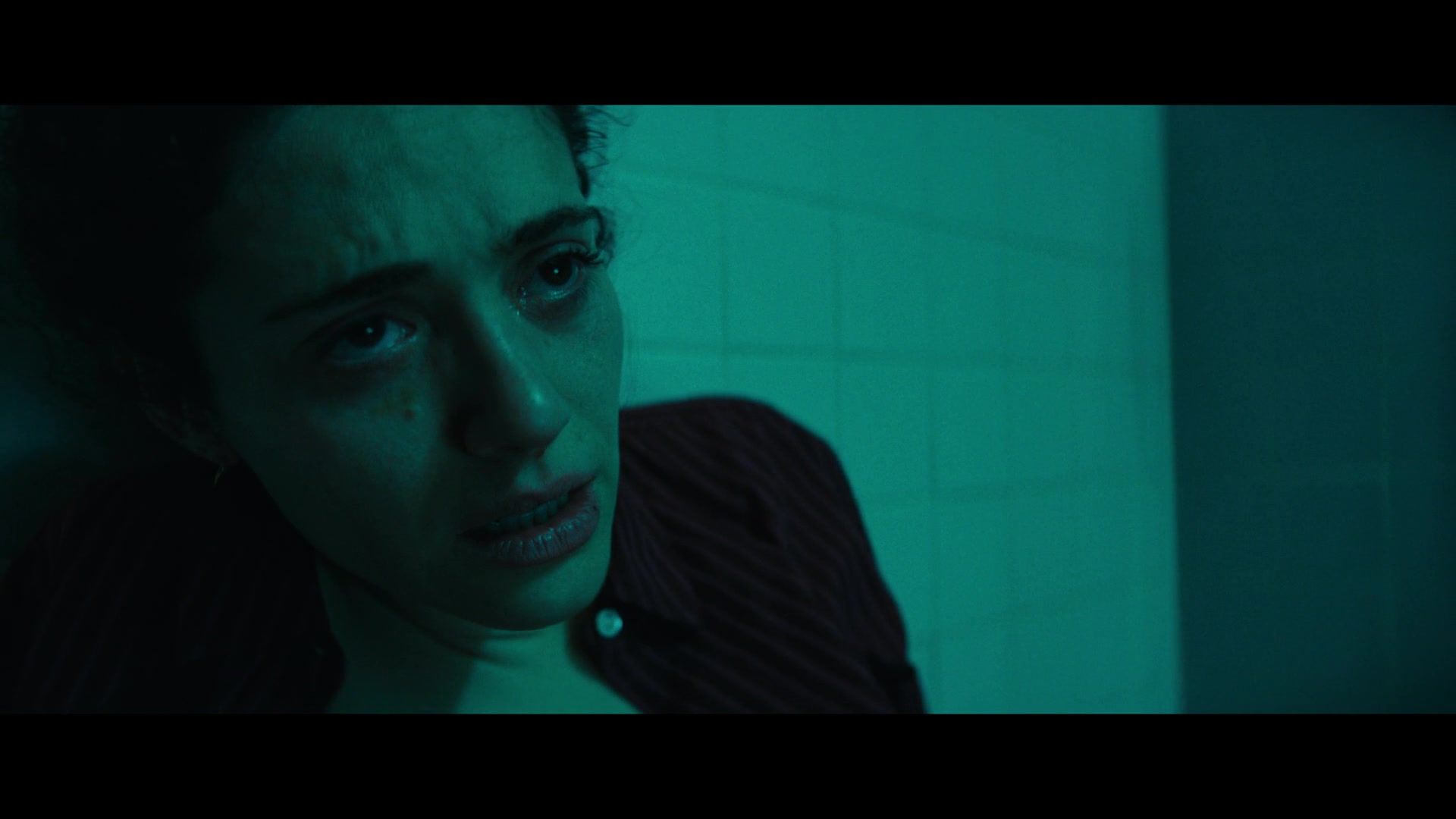 Furious_S01E06_They_Make_a_Noise_Like_Feathers_1080p_ERW_006367.jpg