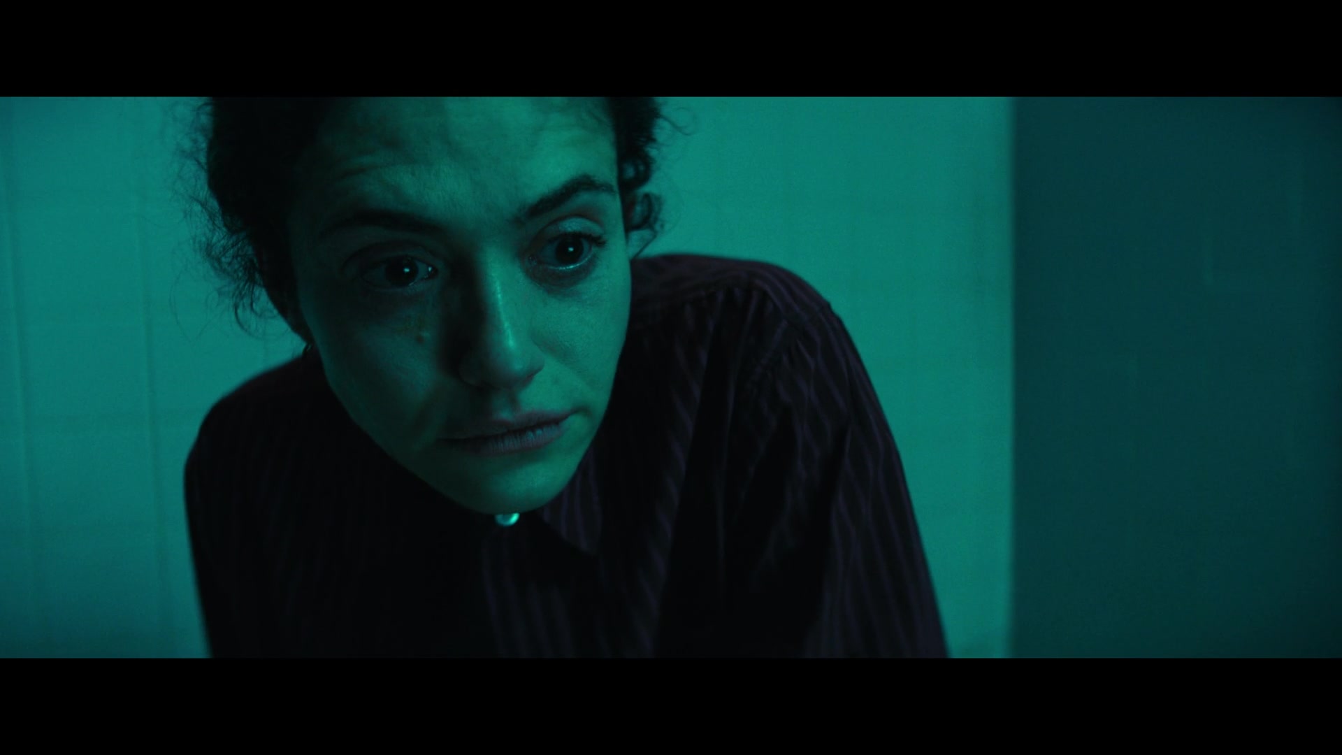 Furious_S01E06_They_Make_a_Noise_Like_Feathers_1080p_ERW_006407.jpg