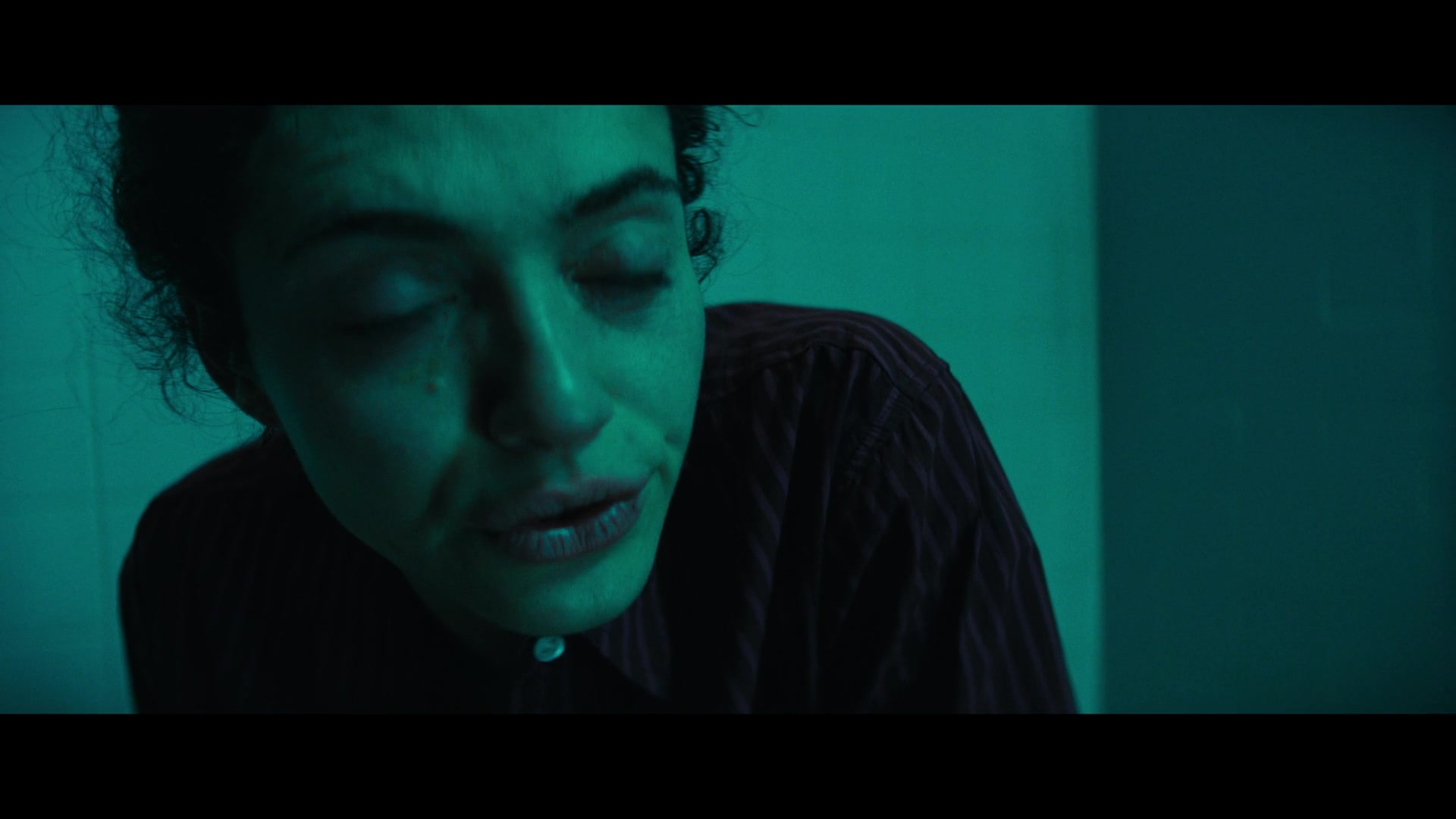 Furious_S01E06_They_Make_a_Noise_Like_Feathers_1080p_ERW_006412.jpg