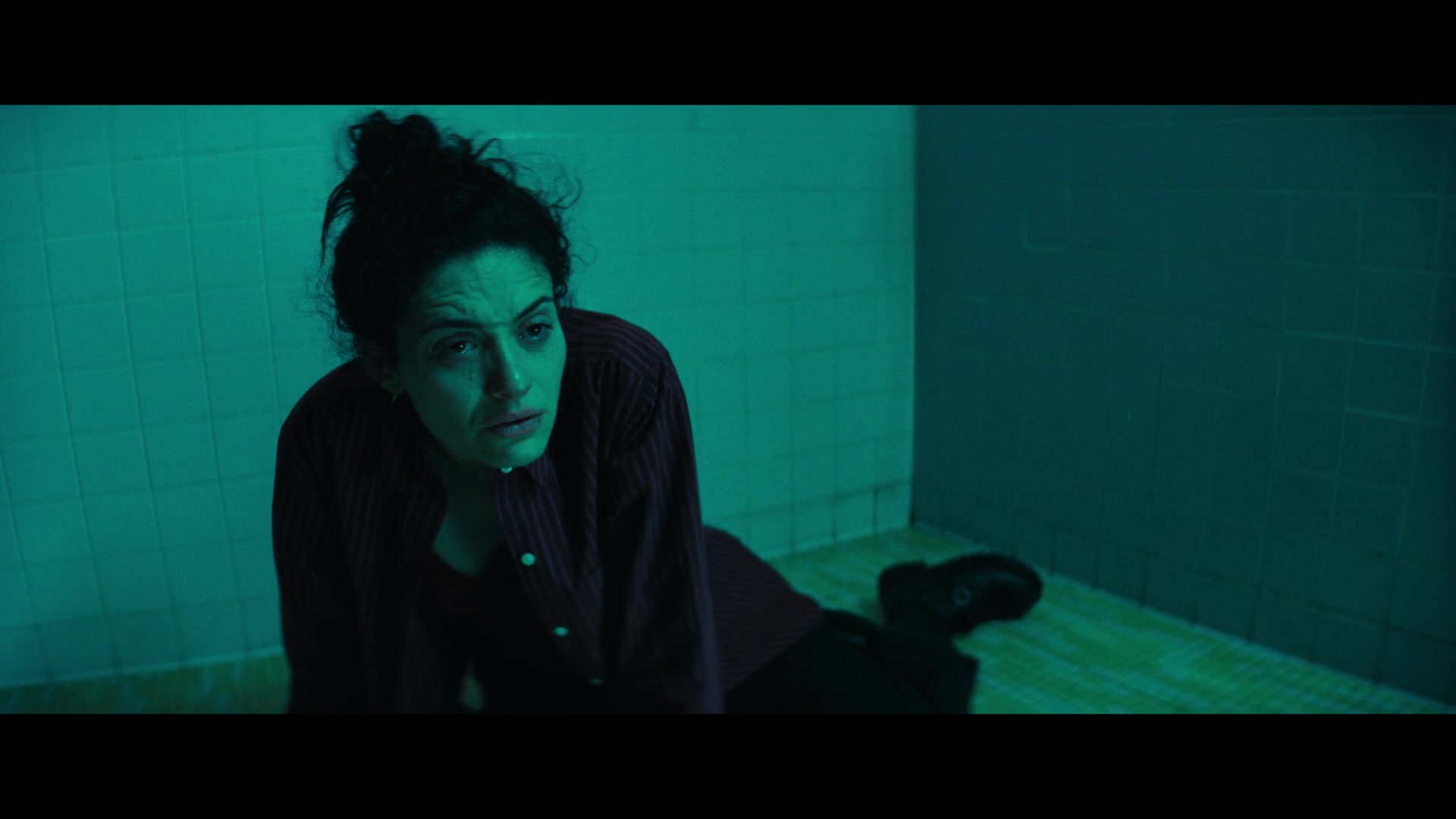 Furious_S01E06_They_Make_a_Noise_Like_Feathers_1080p_ERW_006501.jpg