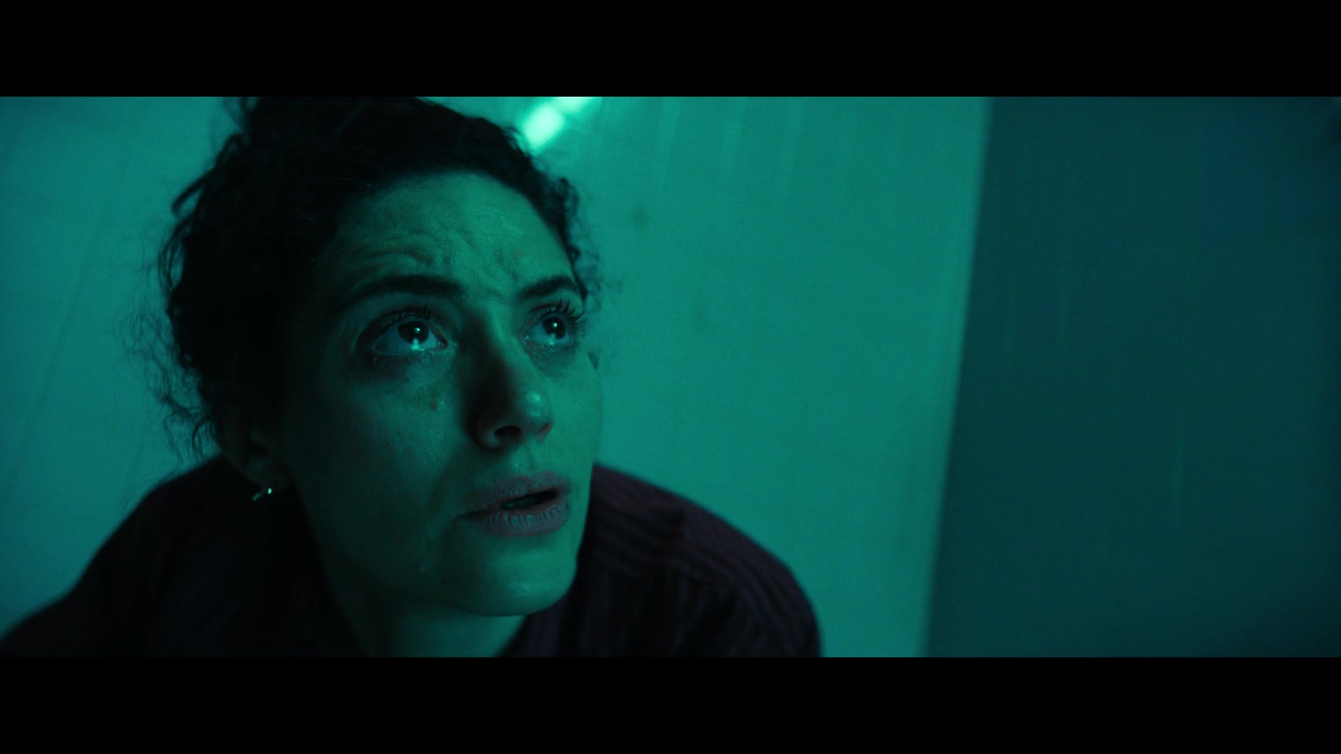 Furious_S01E06_They_Make_a_Noise_Like_Feathers_1080p_ERW_006648.jpg