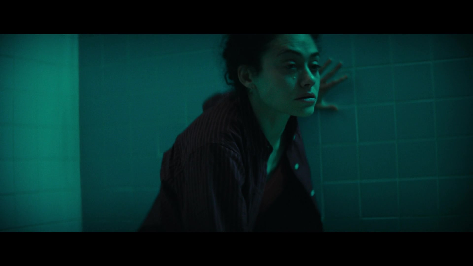 Furious_S01E06_They_Make_a_Noise_Like_Feathers_1080p_ERW_006718.jpg