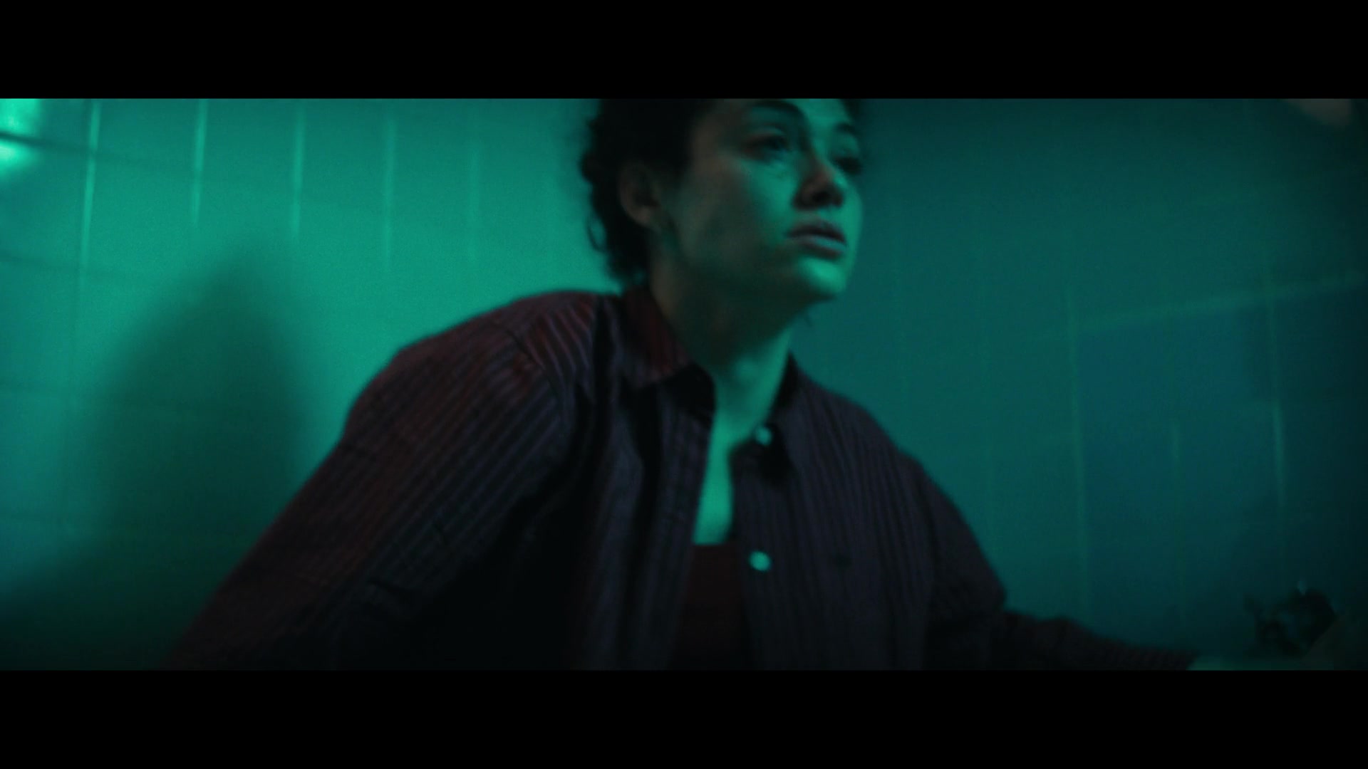 Furious_S01E06_They_Make_a_Noise_Like_Feathers_1080p_ERW_006725.jpg