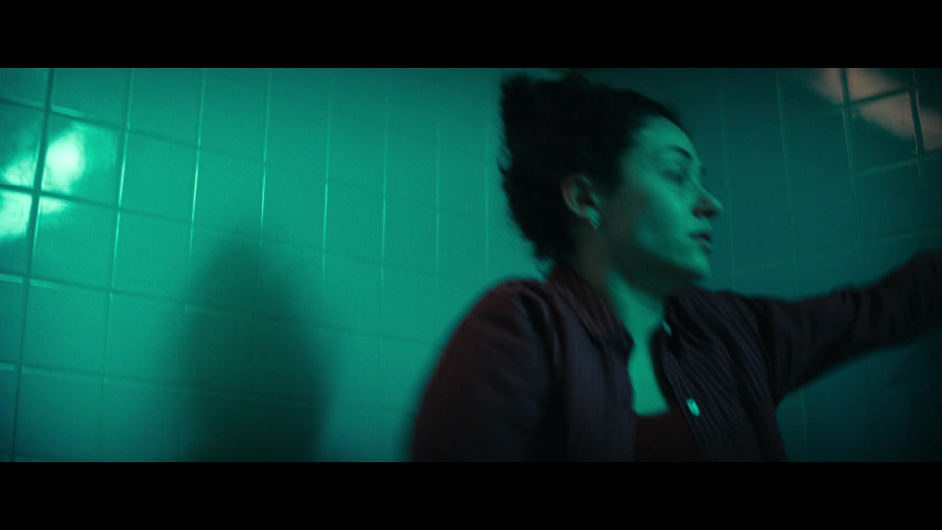 Furious_S01E06_They_Make_a_Noise_Like_Feathers_1080p_ERW_006726.jpg