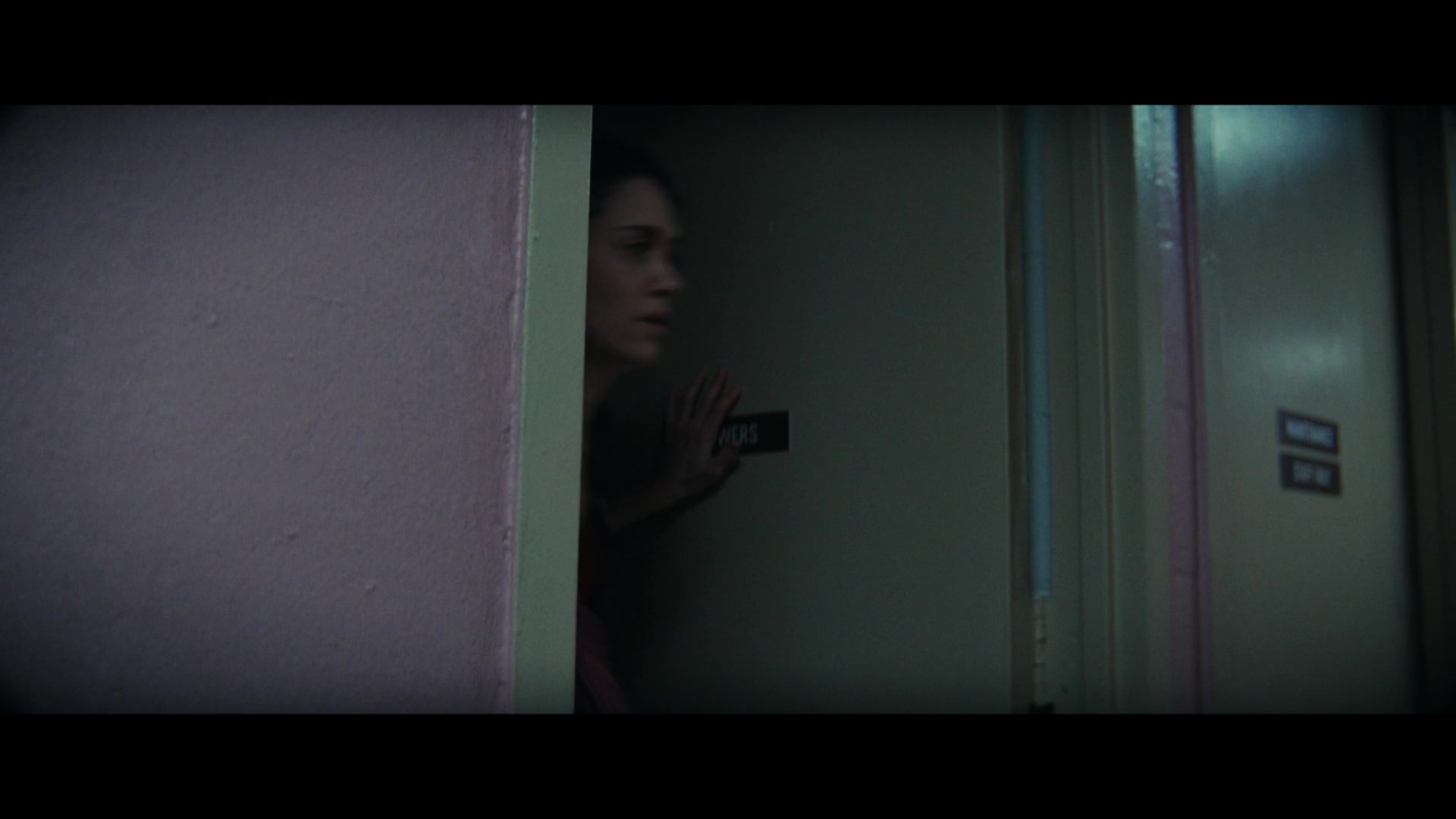 Furious_S01E06_They_Make_a_Noise_Like_Feathers_1080p_ERW_006742.jpg