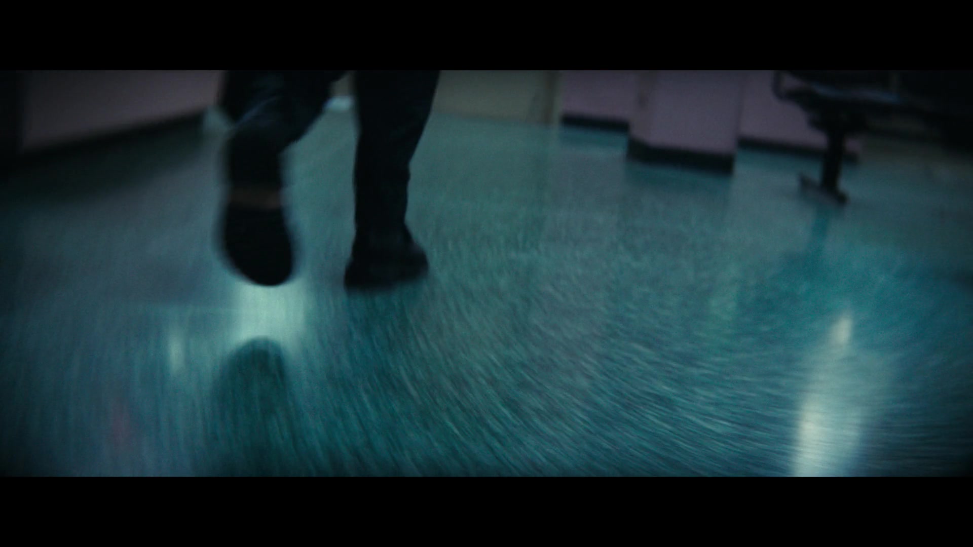 Furious_S01E06_They_Make_a_Noise_Like_Feathers_1080p_ERW_006765.jpg