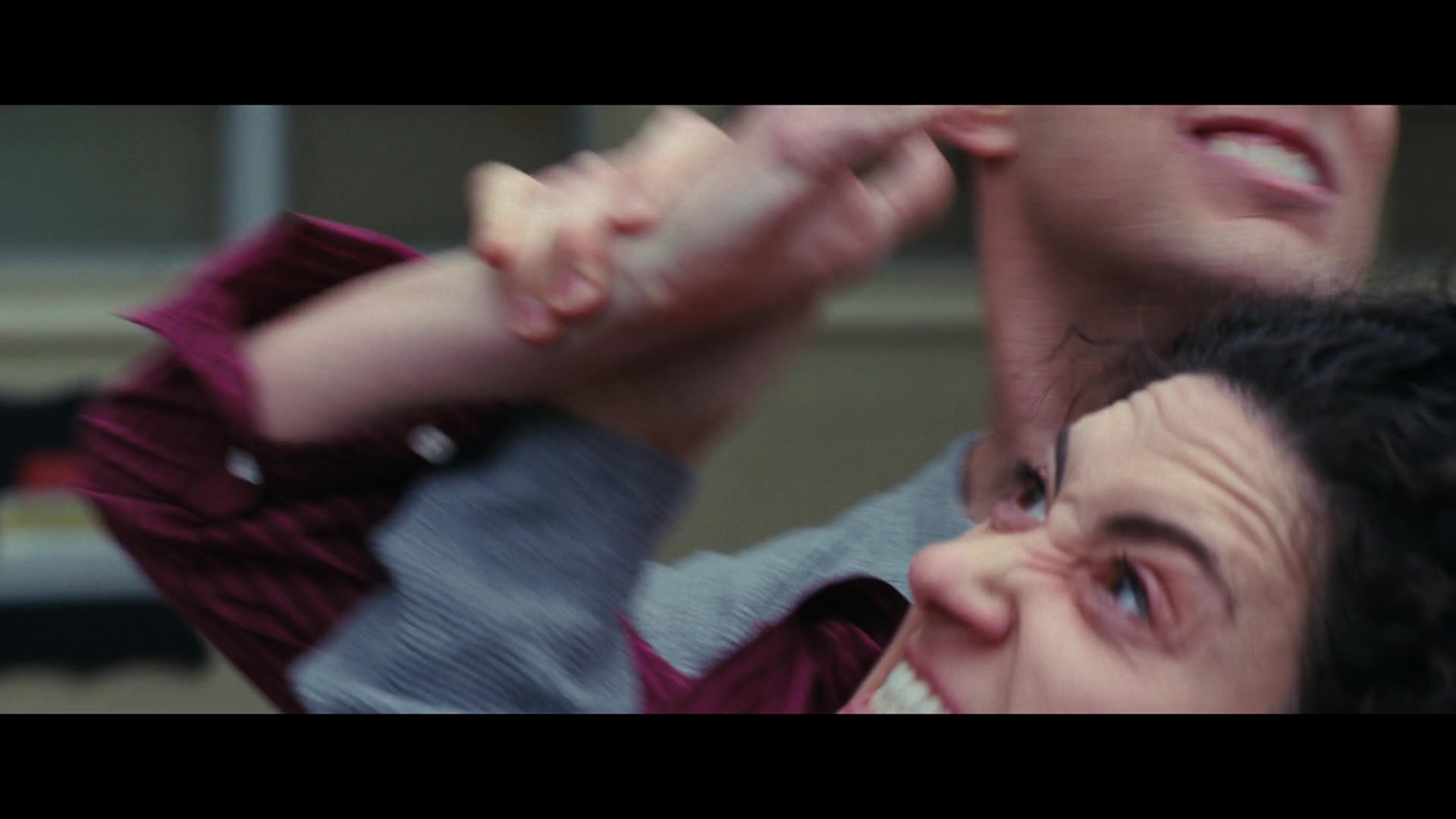 Furious_S01E06_They_Make_a_Noise_Like_Feathers_1080p_ERW_006808.jpg
