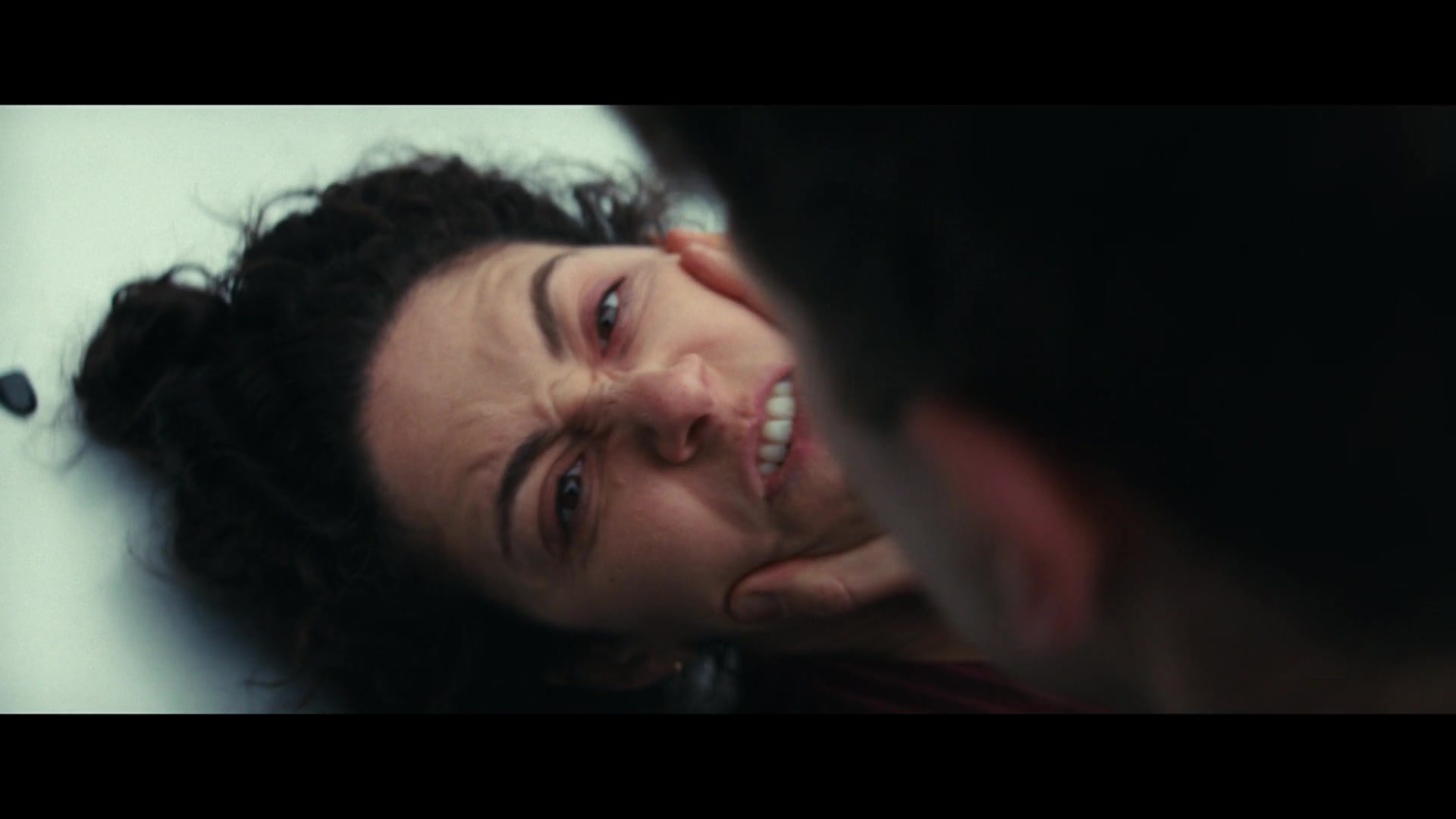 Furious_S01E06_They_Make_a_Noise_Like_Feathers_1080p_ERW_006849.jpg