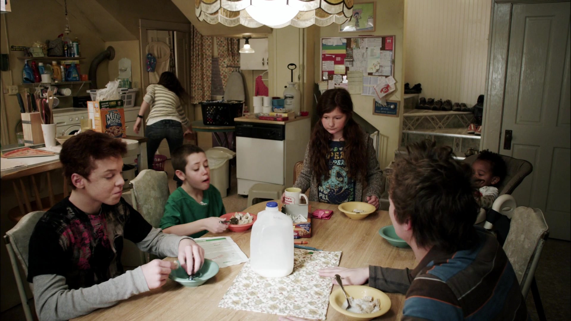 Shameless_US_S01E01_1080p_ERW_000552.jpg