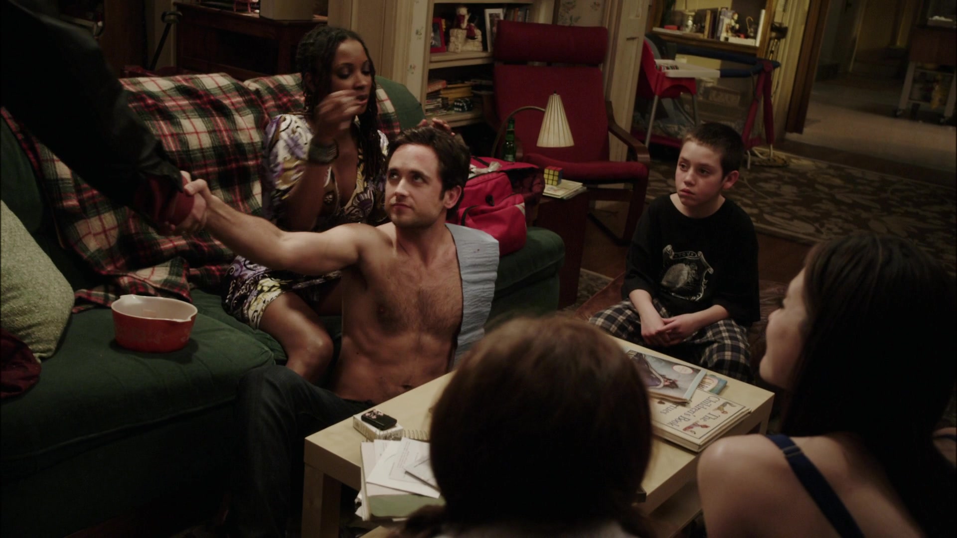 Shameless_US_S01E01_1080p_ERW_001928.jpg