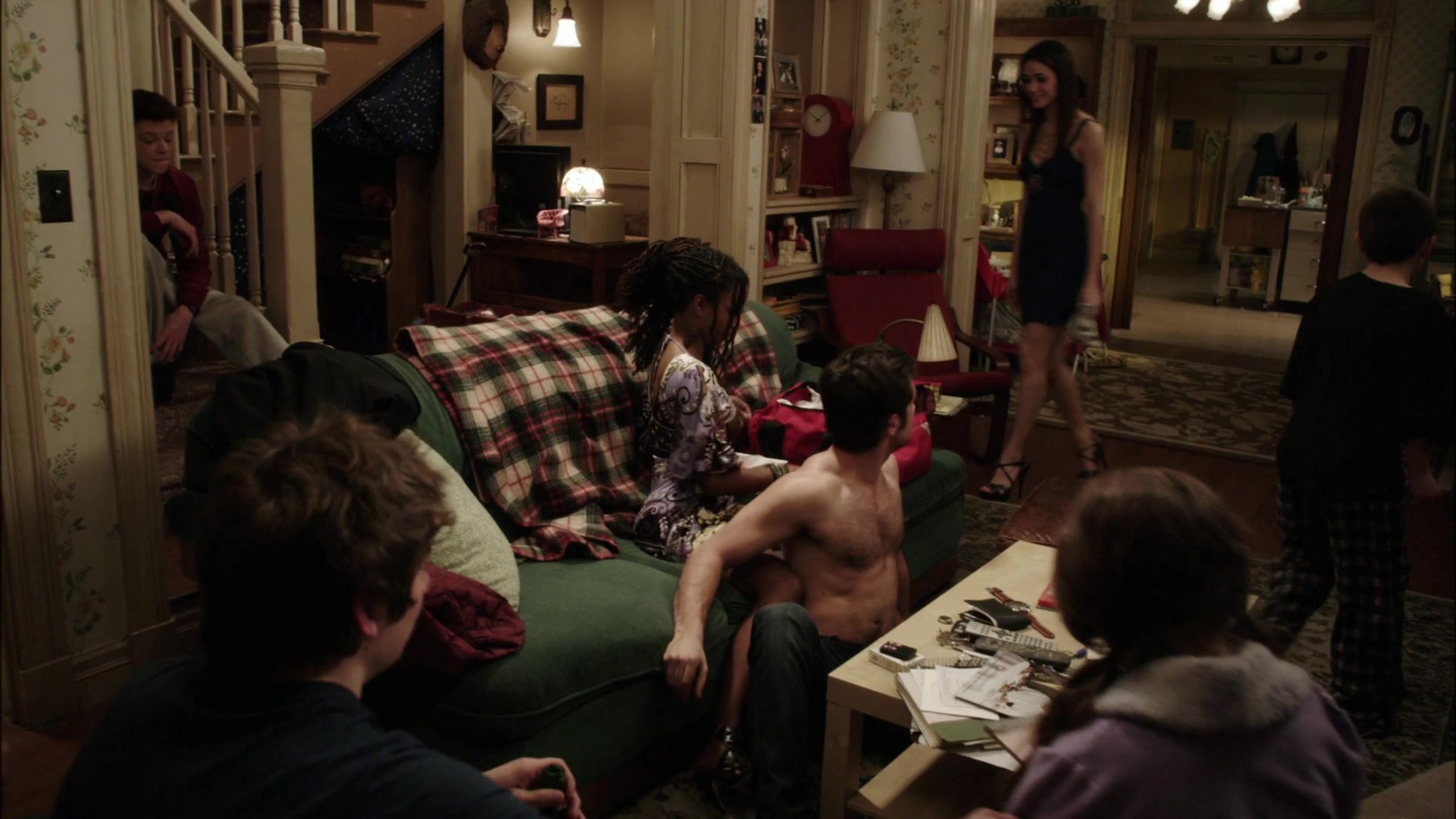 Shameless_US_S01E01_1080p_ERW_001985.jpg