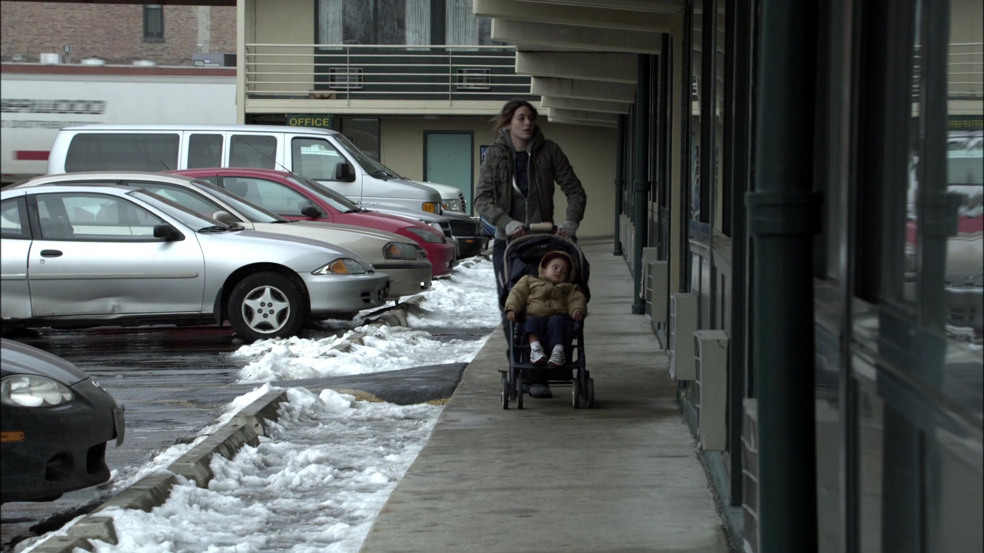 Shameless_US_S01E01_1080p_ERW_002915.jpg
