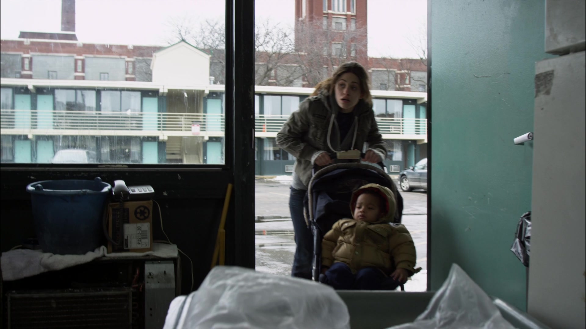 Shameless_US_S01E01_1080p_ERW_002919.jpg