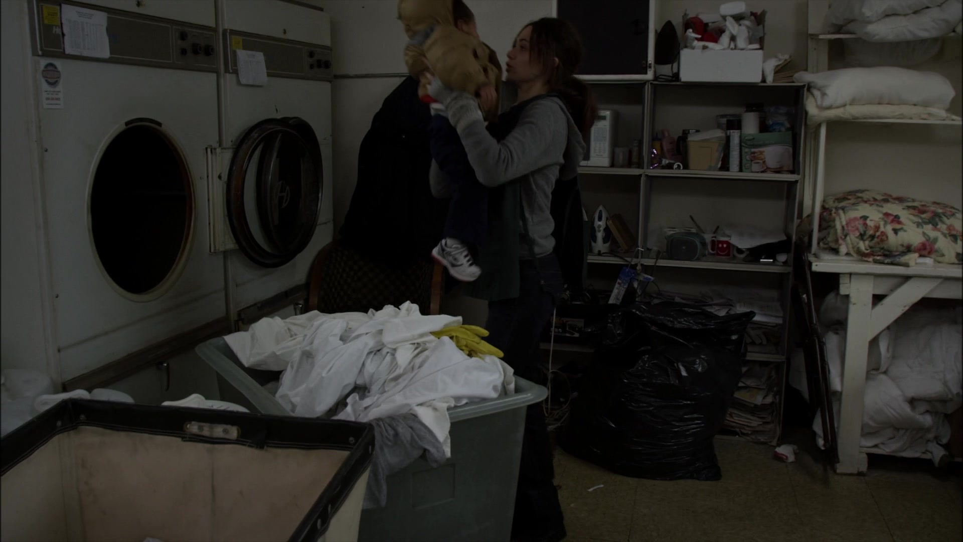 Shameless_US_S01E01_1080p_ERW_002968.jpg