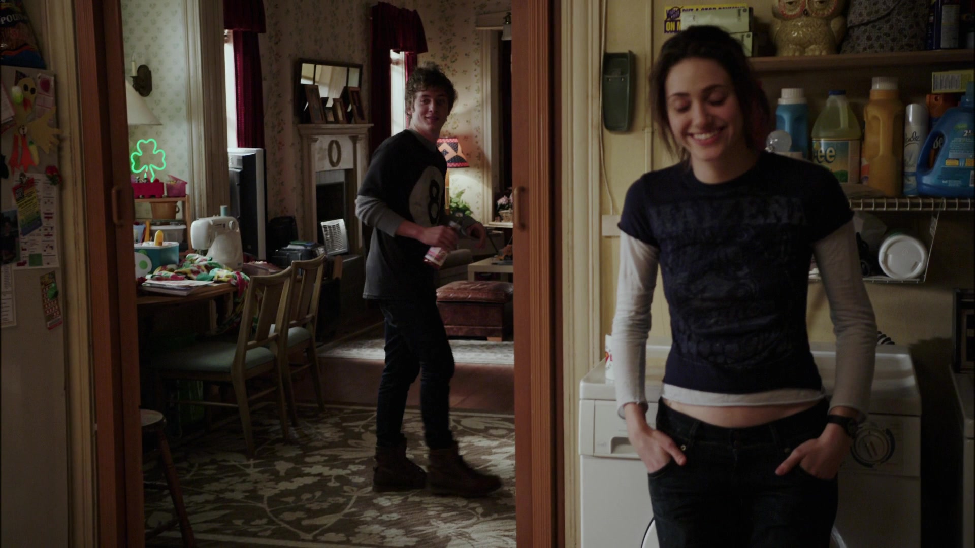 Shameless_US_S01E01_1080p_ERW_003370.jpg