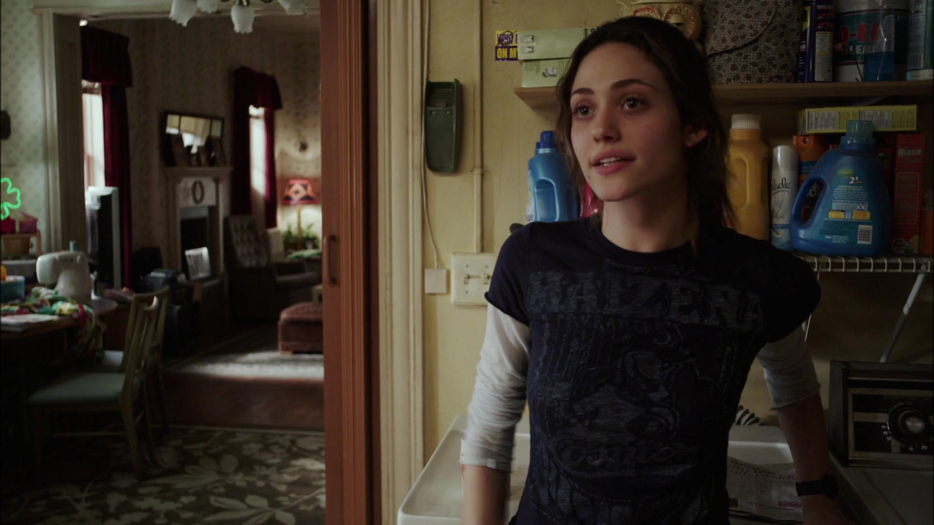 Shameless_US_S01E01_1080p_ERW_003386.jpg