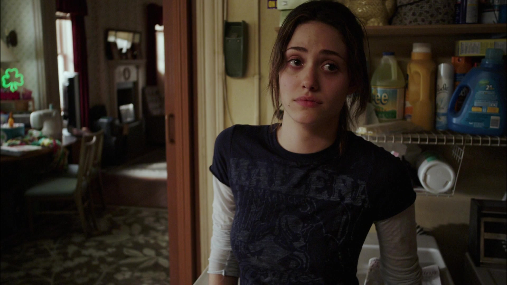Shameless_US_S01E01_1080p_ERW_003429.jpg