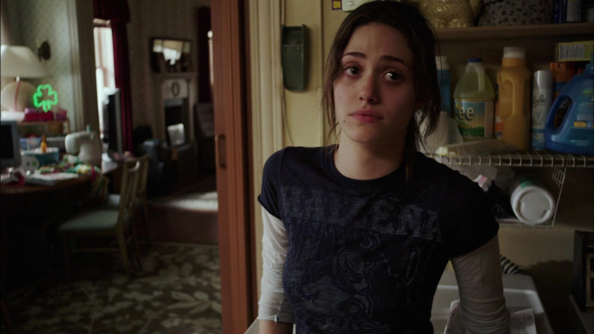 Shameless_US_S01E01_1080p_ERW_003430.jpg