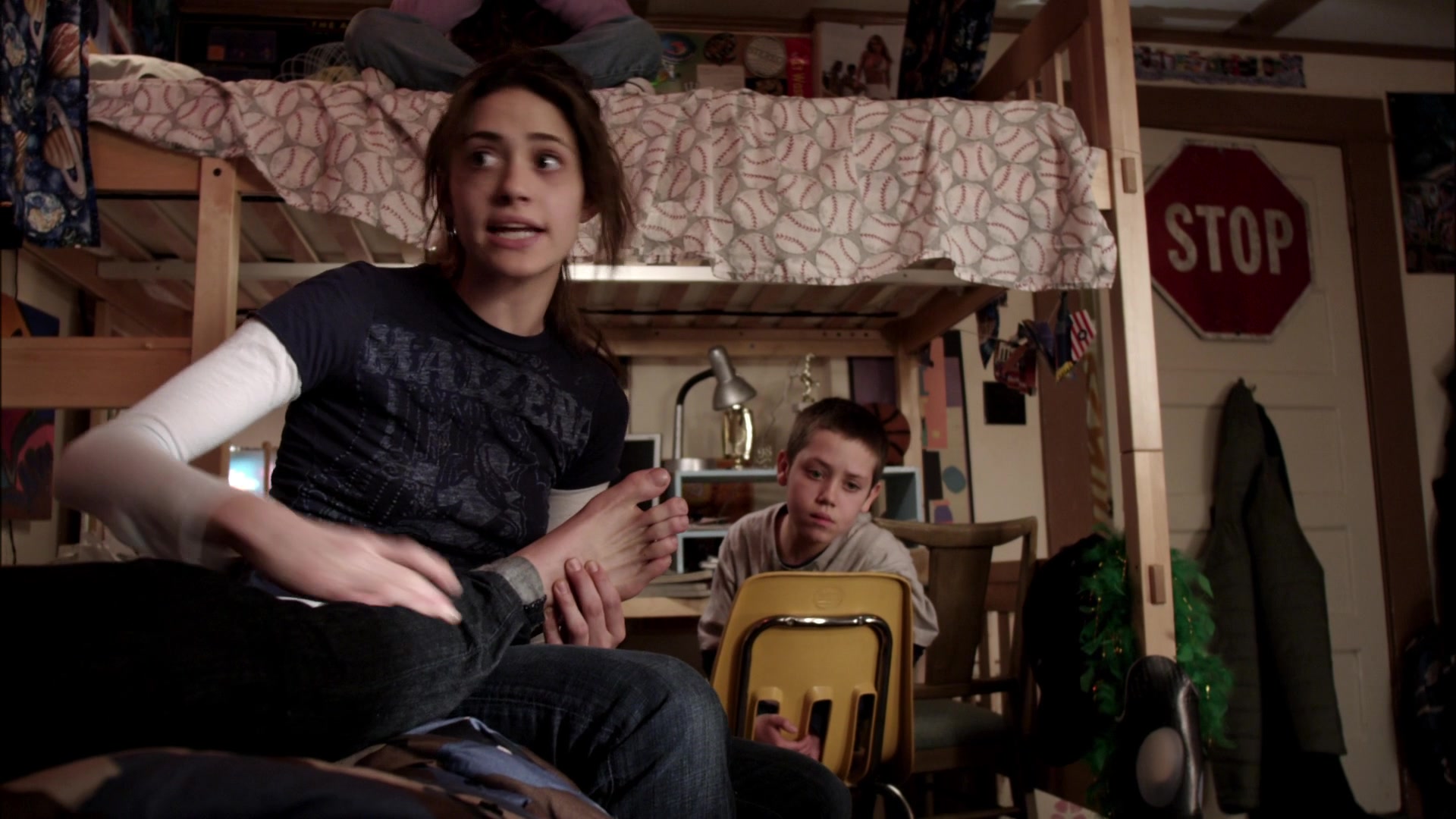 Shameless_US_S01E01_1080p_ERW_003877.jpg