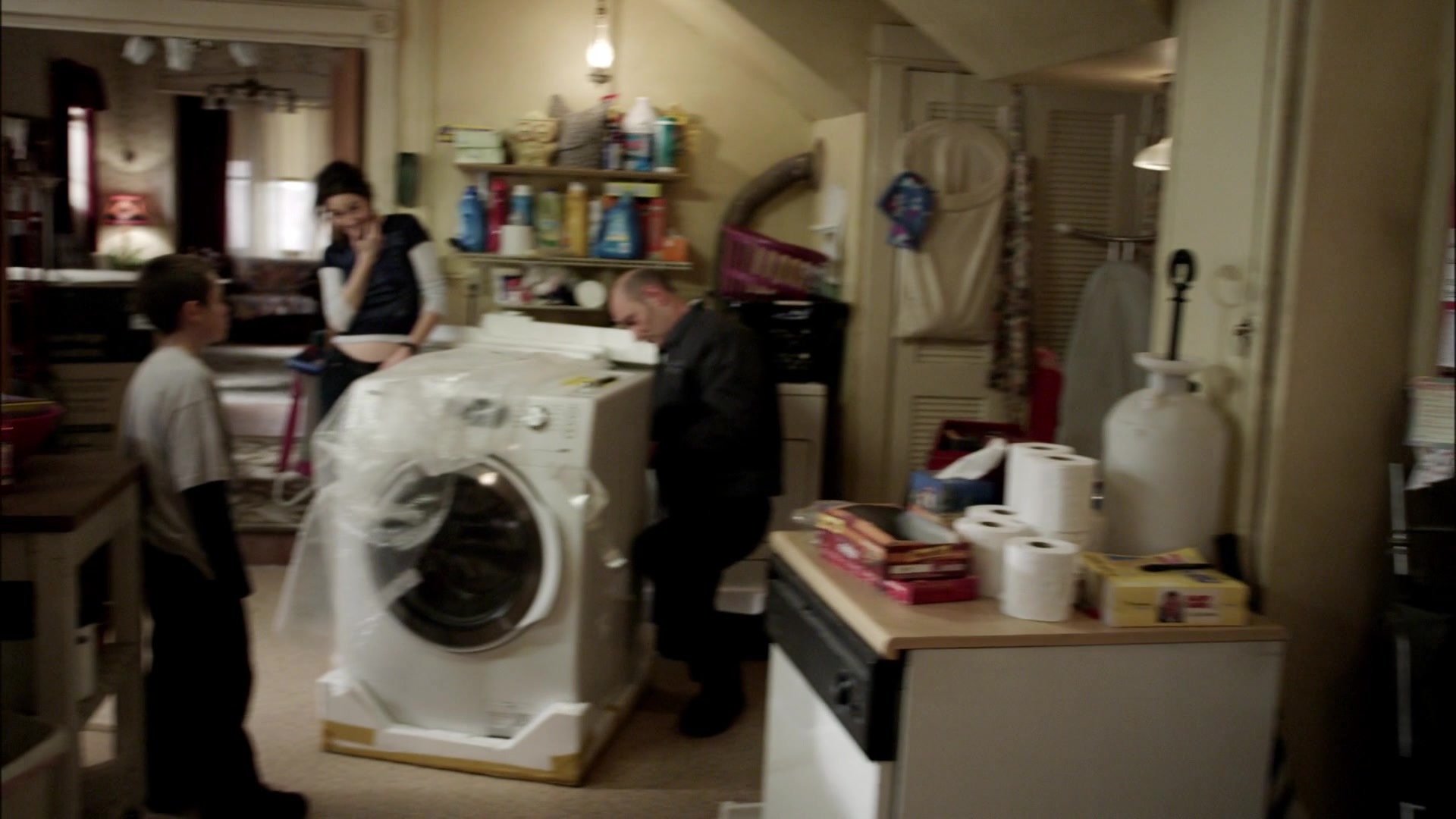 Shameless_US_S01E01_1080p_ERW_004164.jpg