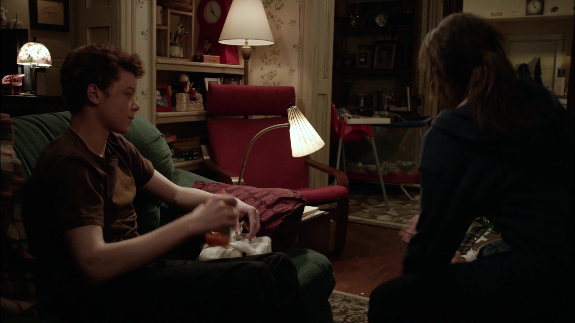 Shameless_US_S01E01_1080p_ERW_004720.jpg